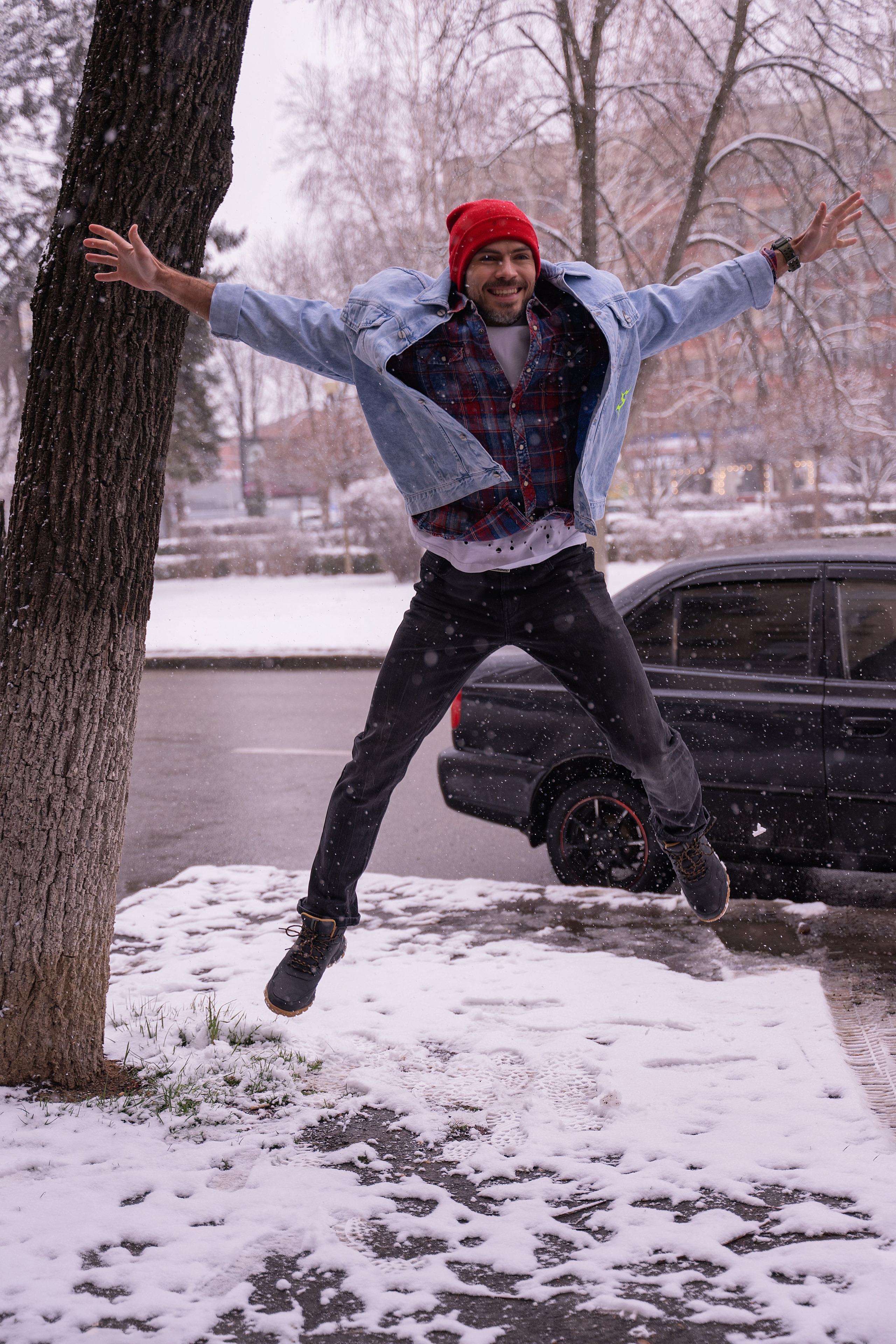 Красавчик в кафе. Главная