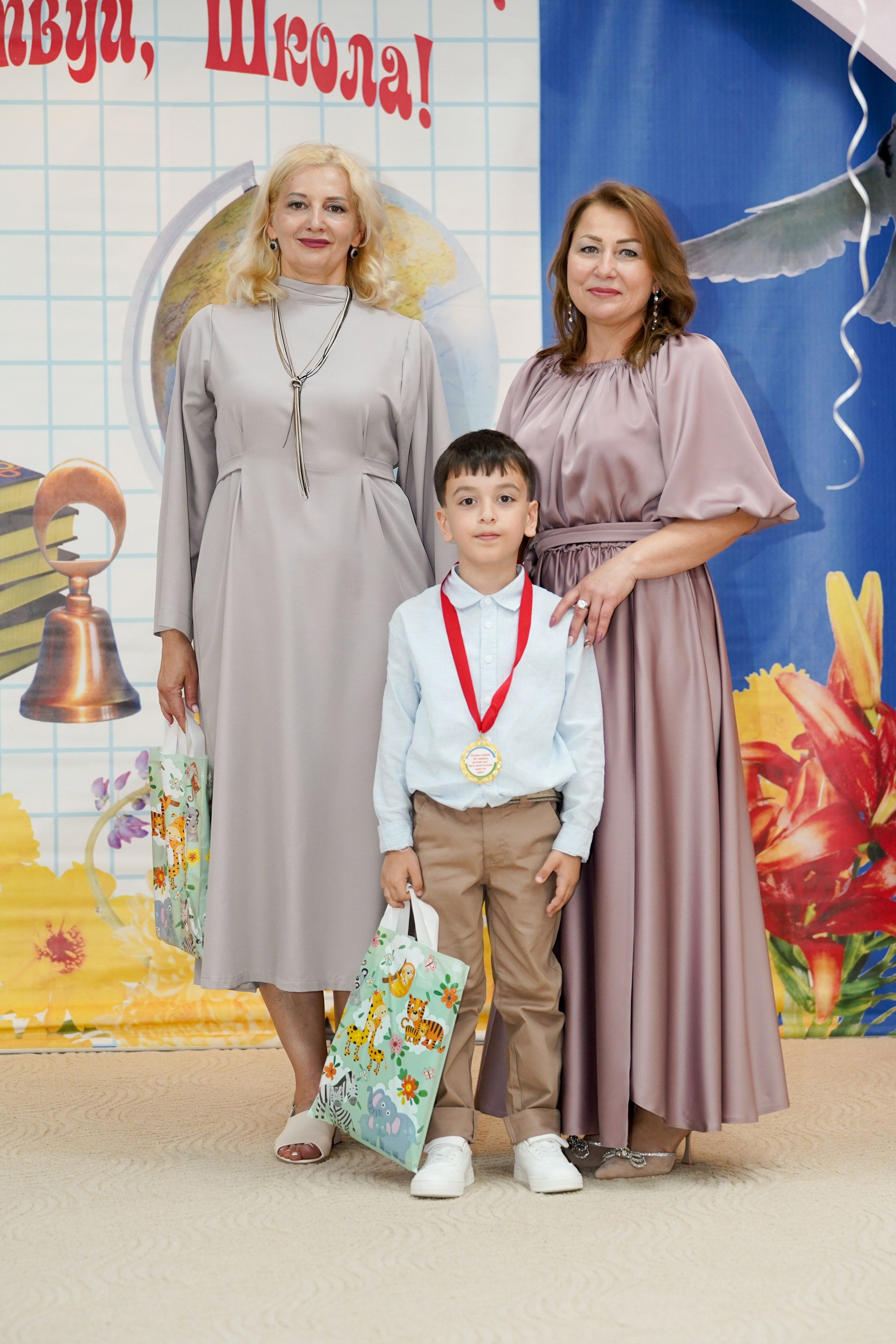 Репортажная съемка /Выпускной//. MEMENTO.Выпускные альбомы, школьные, юбилейные и другие книги. Ростов-на-Дону