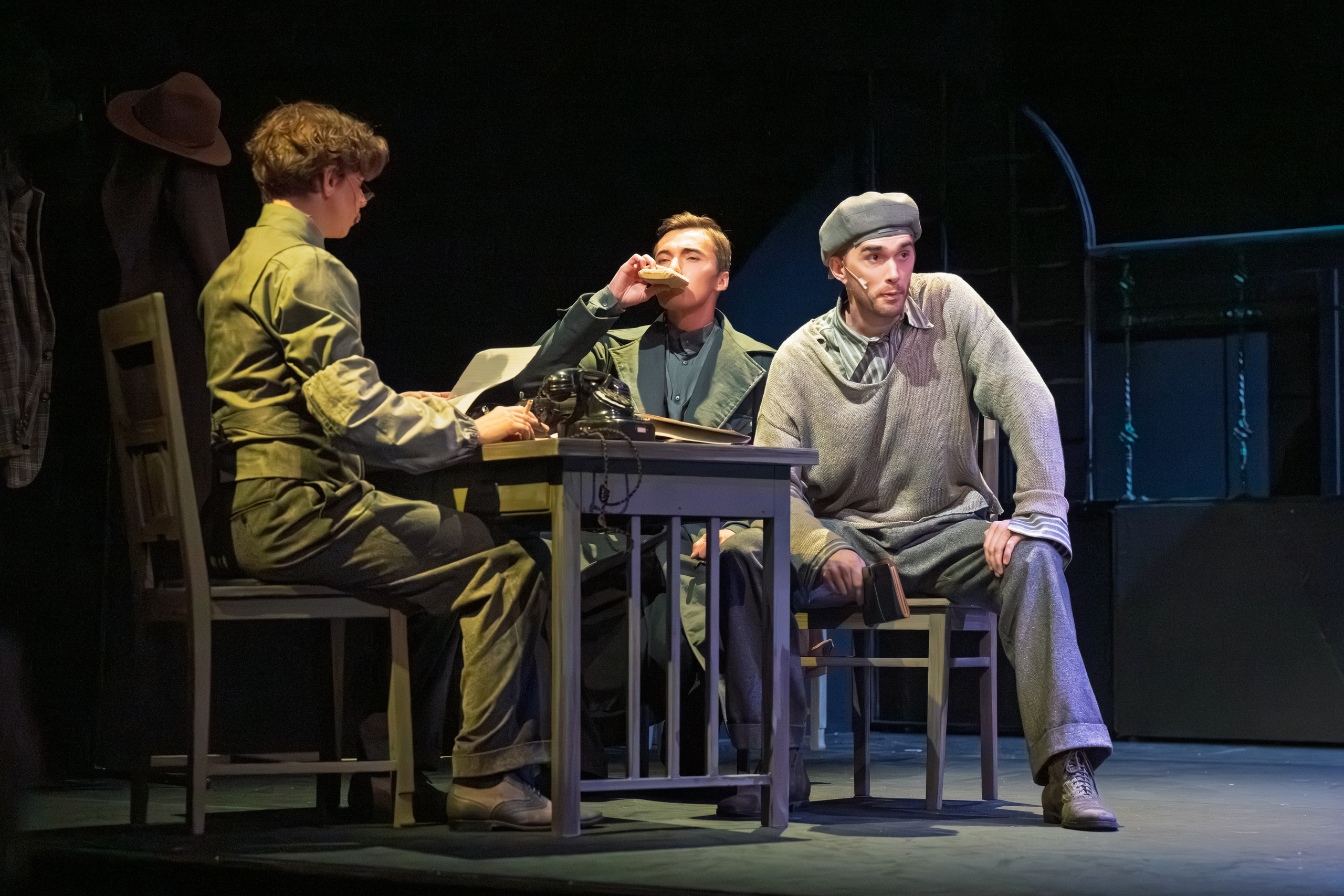 Театр Терезы Дуровой: Кто Есенин?. Сайт фотографа Сергея Абрамова