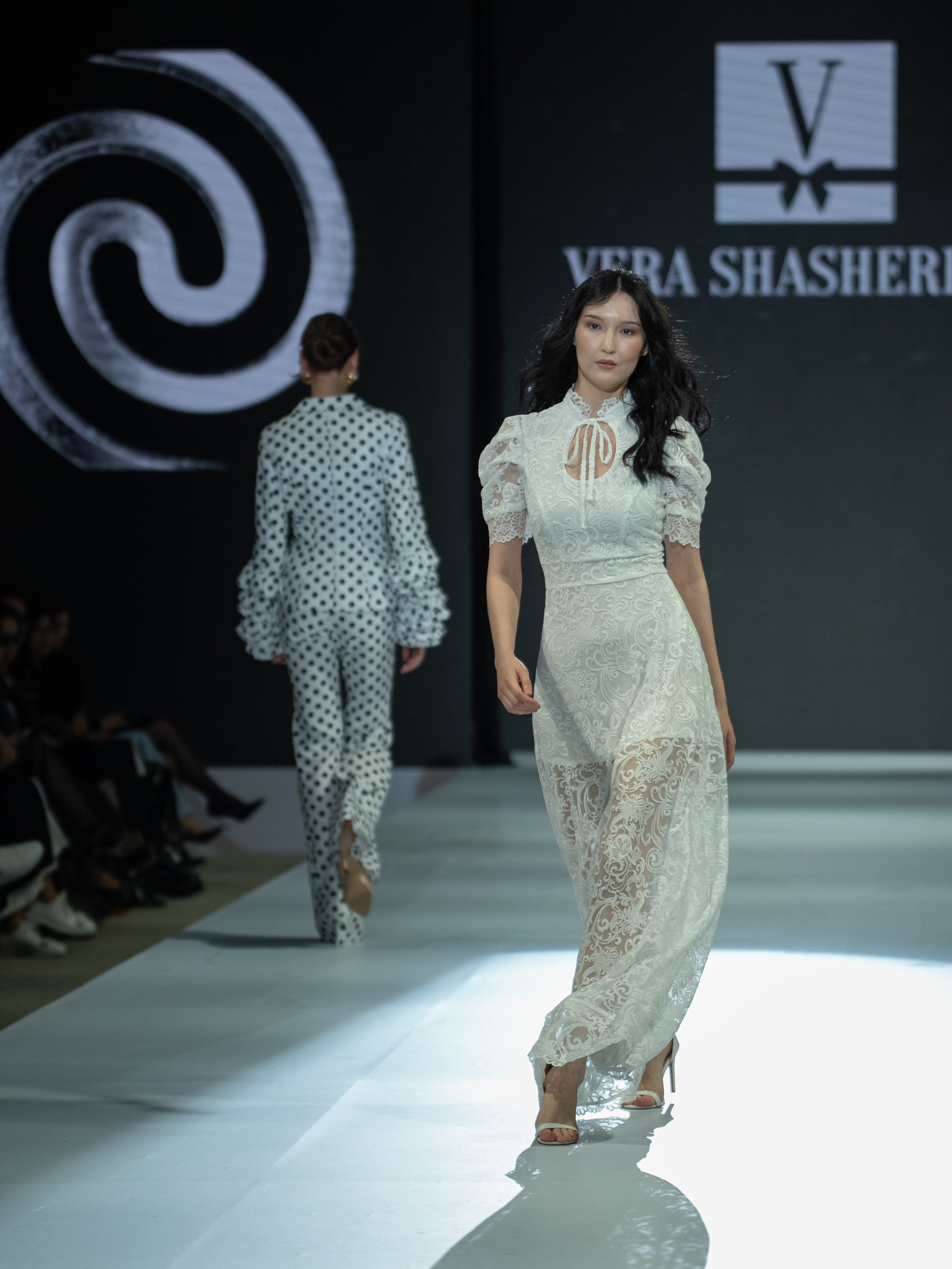 EURASIAN FASHION WEEK Vera Shasherina. Сайт Алматинского НЮ АРТ, будуар и фэшн фотографа Дениса Карпенко
