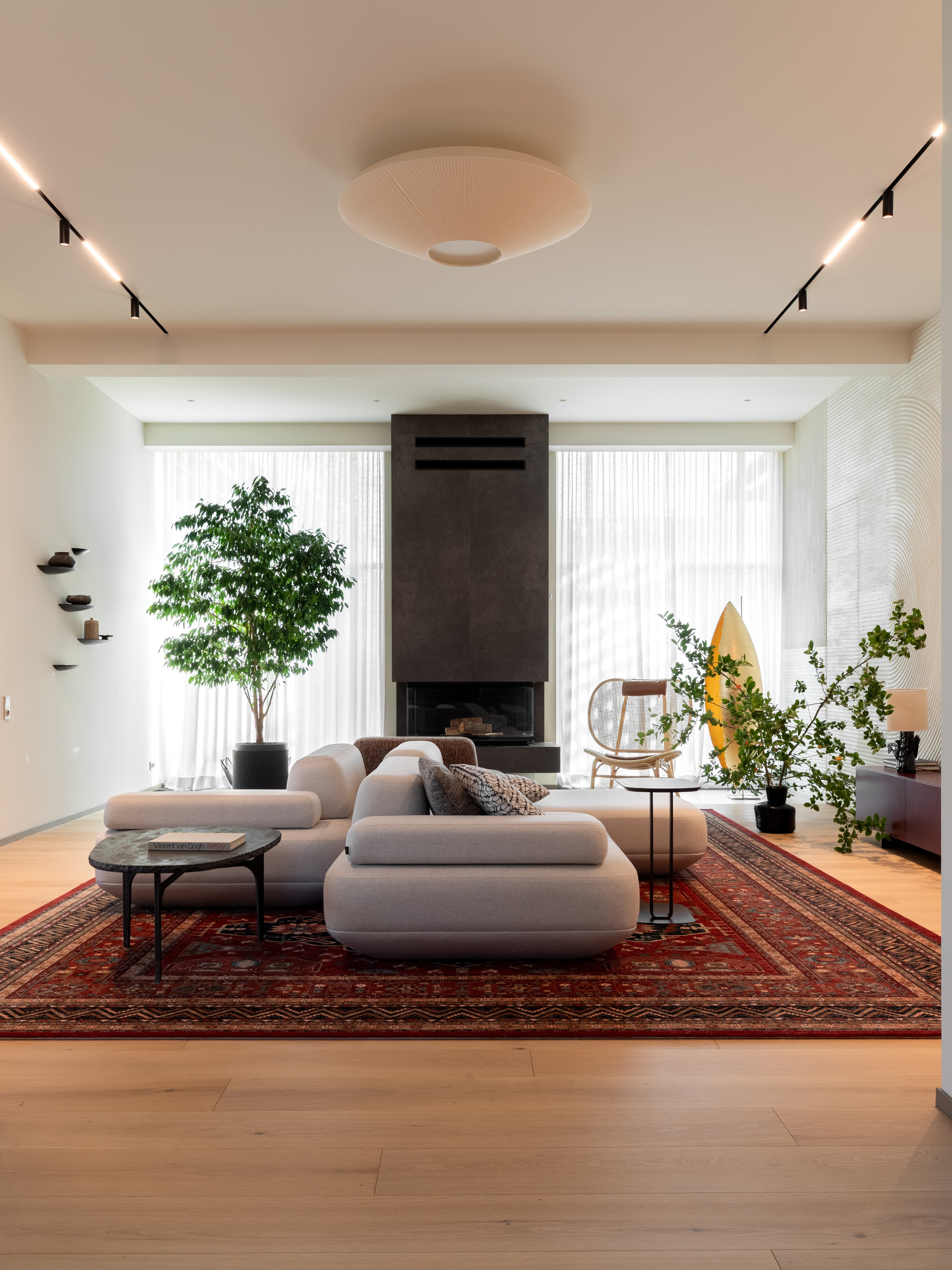 Съемка дома в Петергофе для BRIGHT BURO. Интерьерный фотограф в Санкт-Петербурге Ксения Сорокина