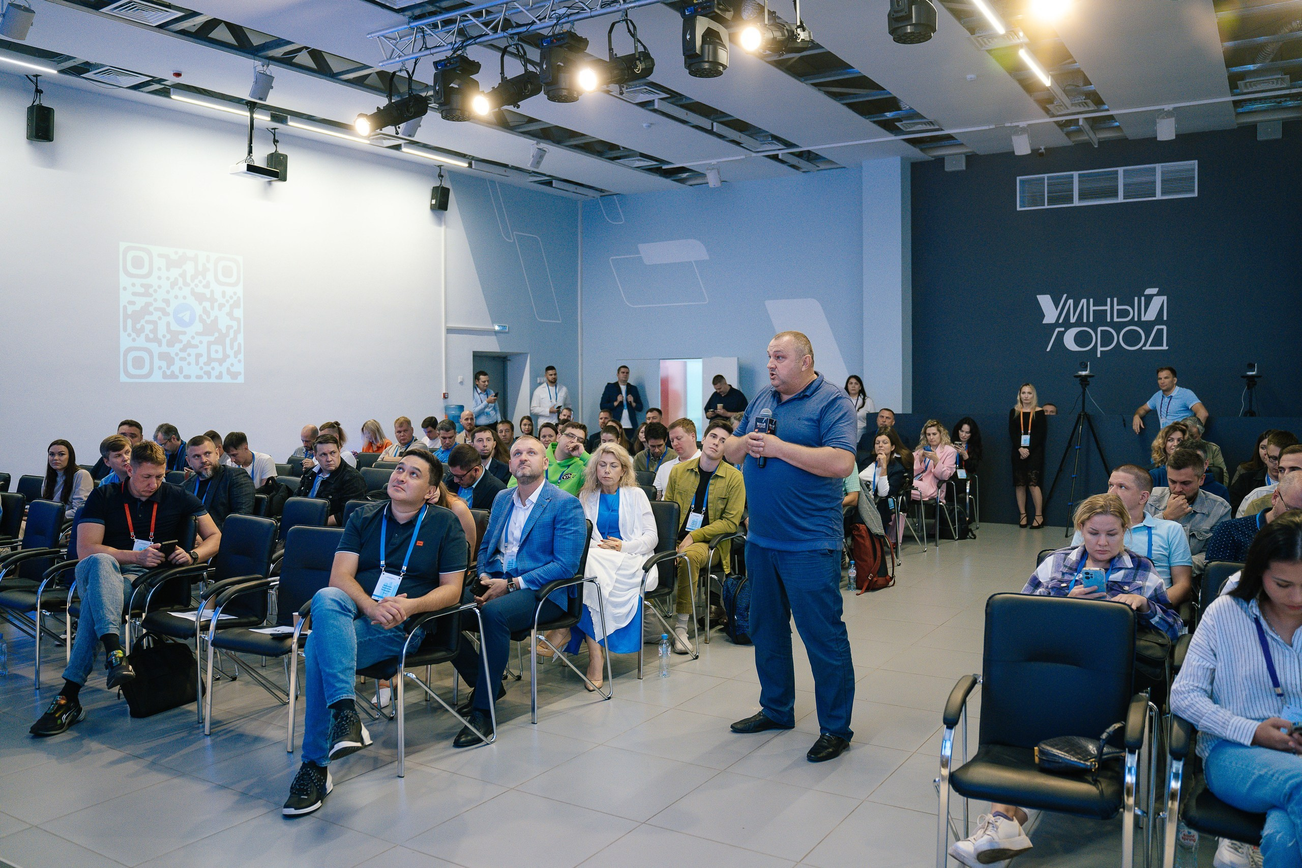Репортажной фотосъемки на конференции на ВДНХ павильон Умный город