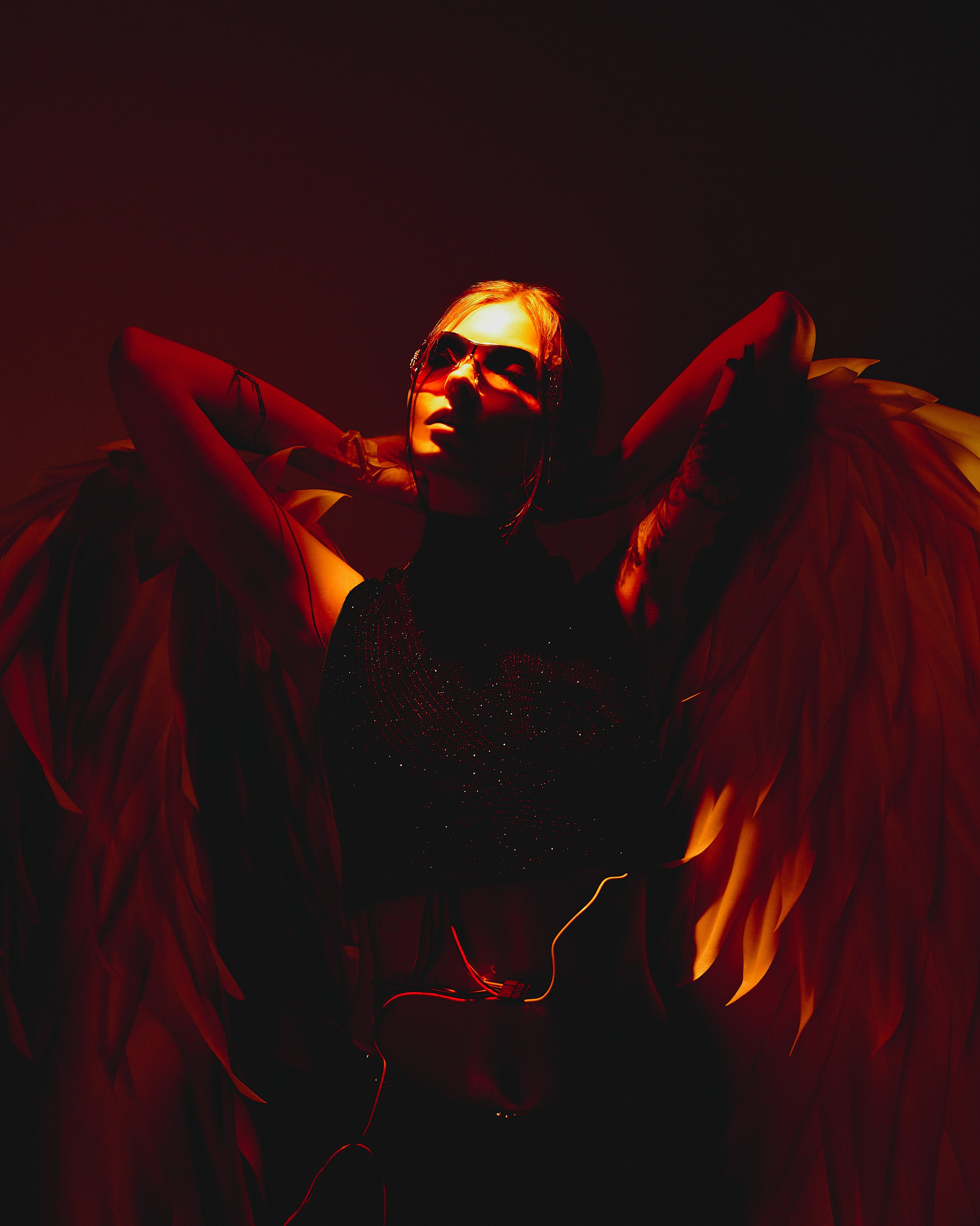 Fallen angel. Святослав Лебедев | Рекламный фотограф — Коммерческая съемка, Арт-дирекшн, AI-интеграция