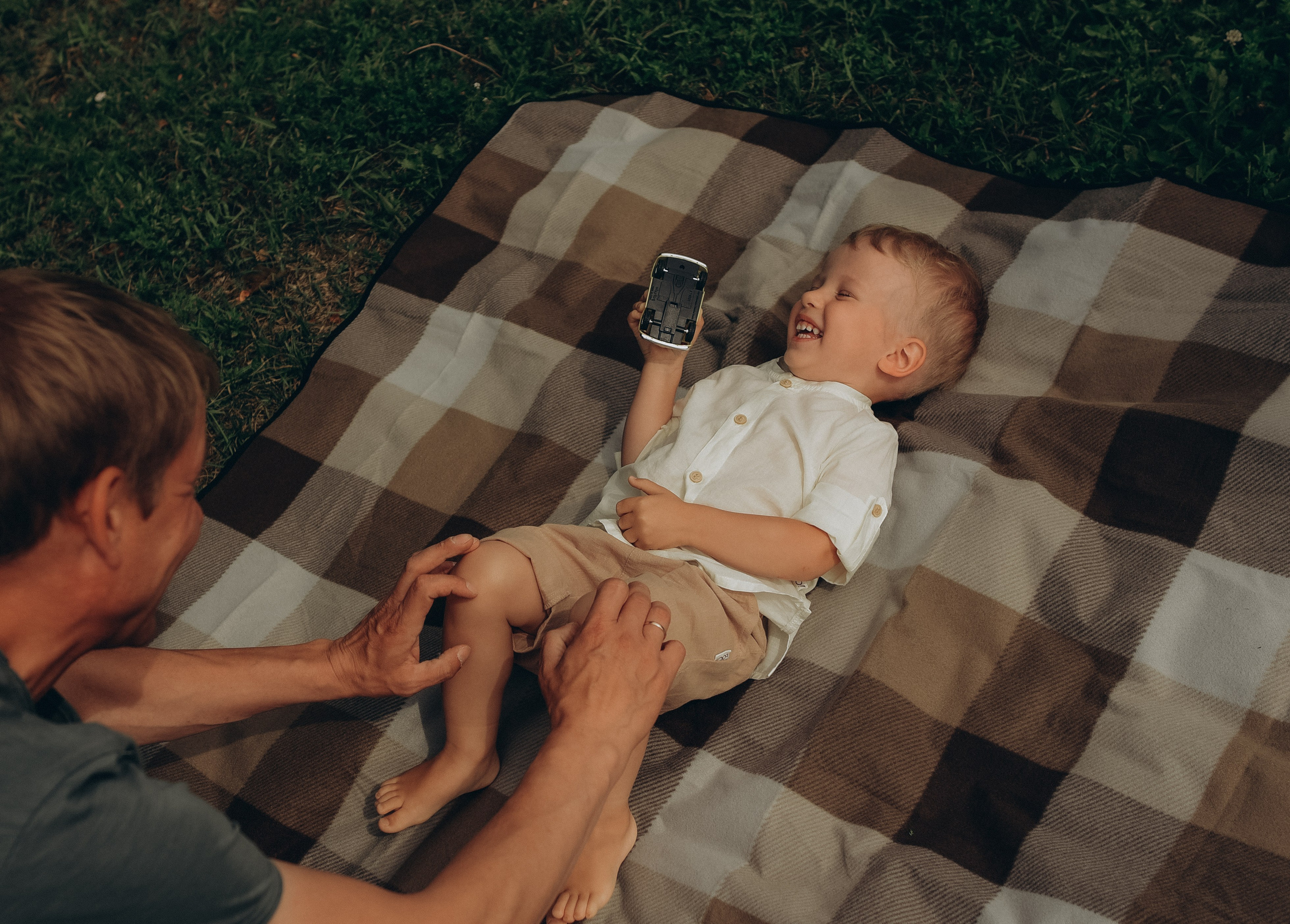 Семейная фотопрогулка парке. Елена Павел и Лев. Семейный и свадебный фотограф в Санкт-Петербурге Яна