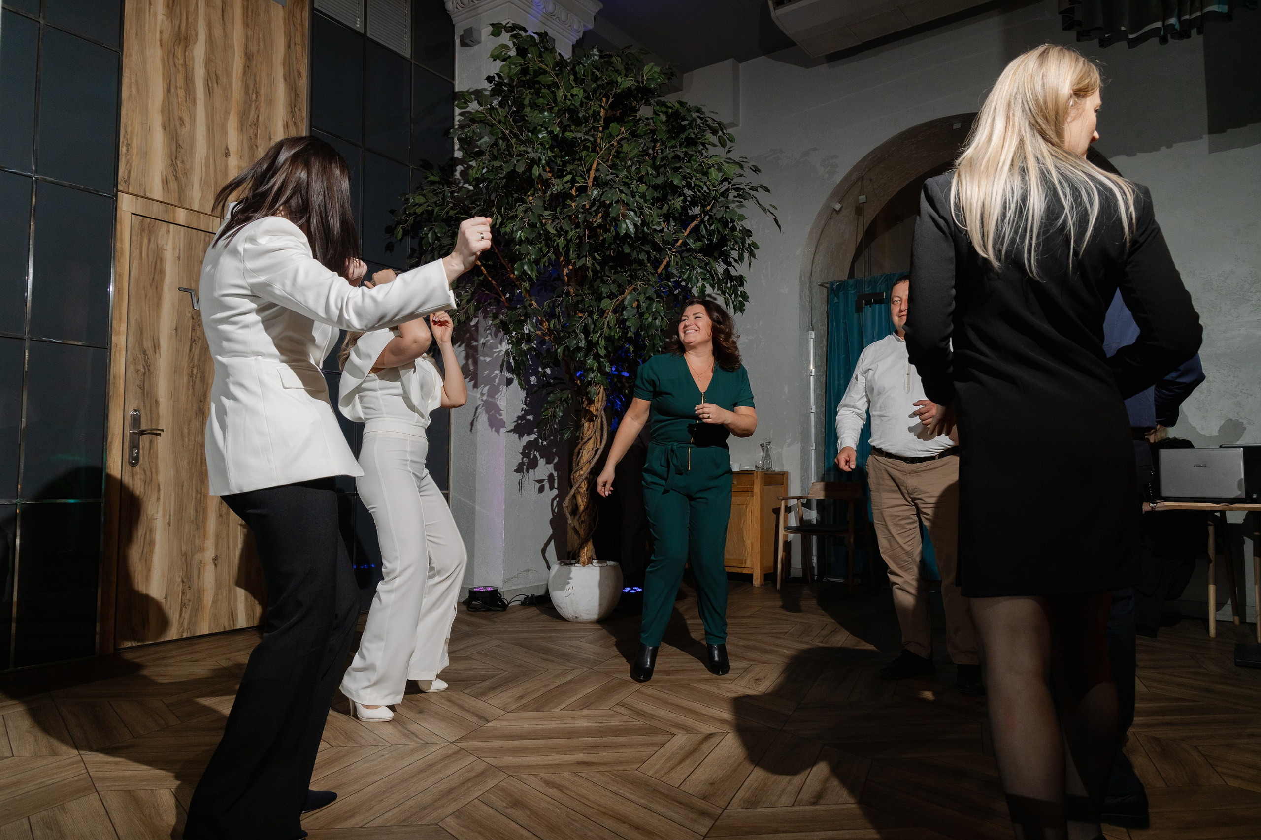 Фотосъемка юбилея в ресторане «Березка» в Минске. Свадебный фотограф в Минске/Беларуси Сергей Спиридонов