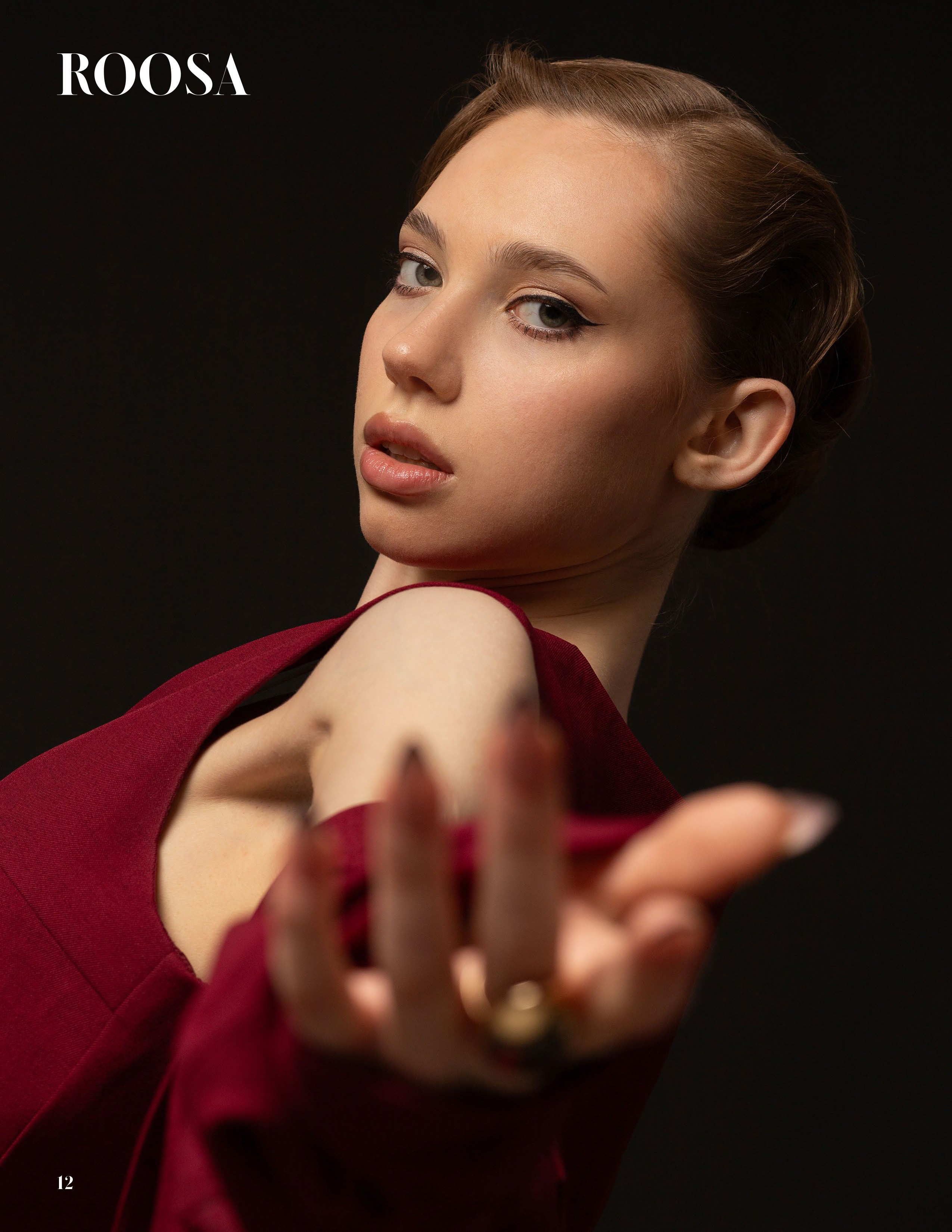 Журнал ROOSA Magazine April 2025 Жанна. Фотограф для Людей и для Брендов в Тамбове. Татьяна Энговатова