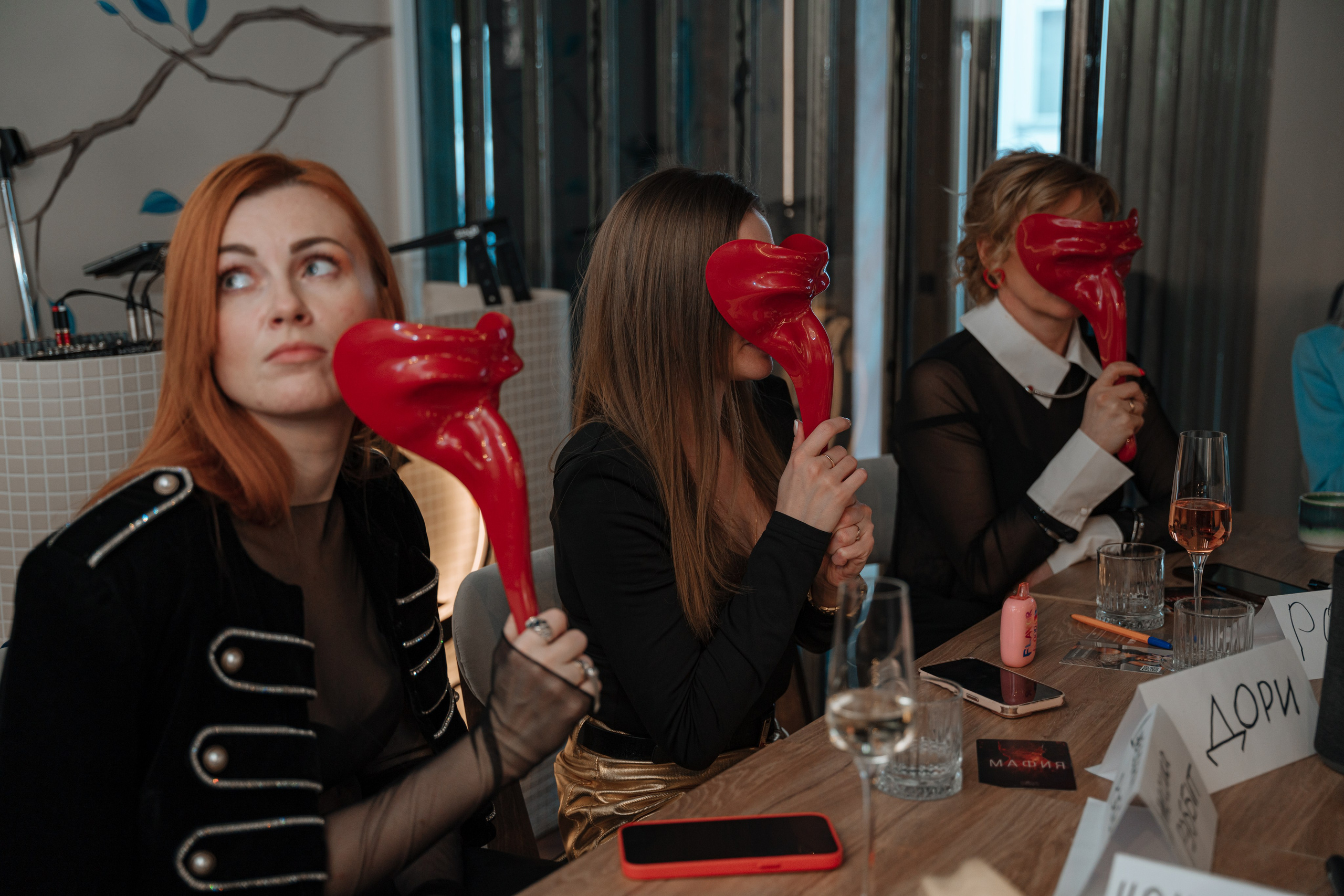 Мафия. Бар FINCH. ЖЕНСКИЙ КЛУБ LAXMI. Портретный фотограф в Санкт-Петербурге Дмитриева Наталия