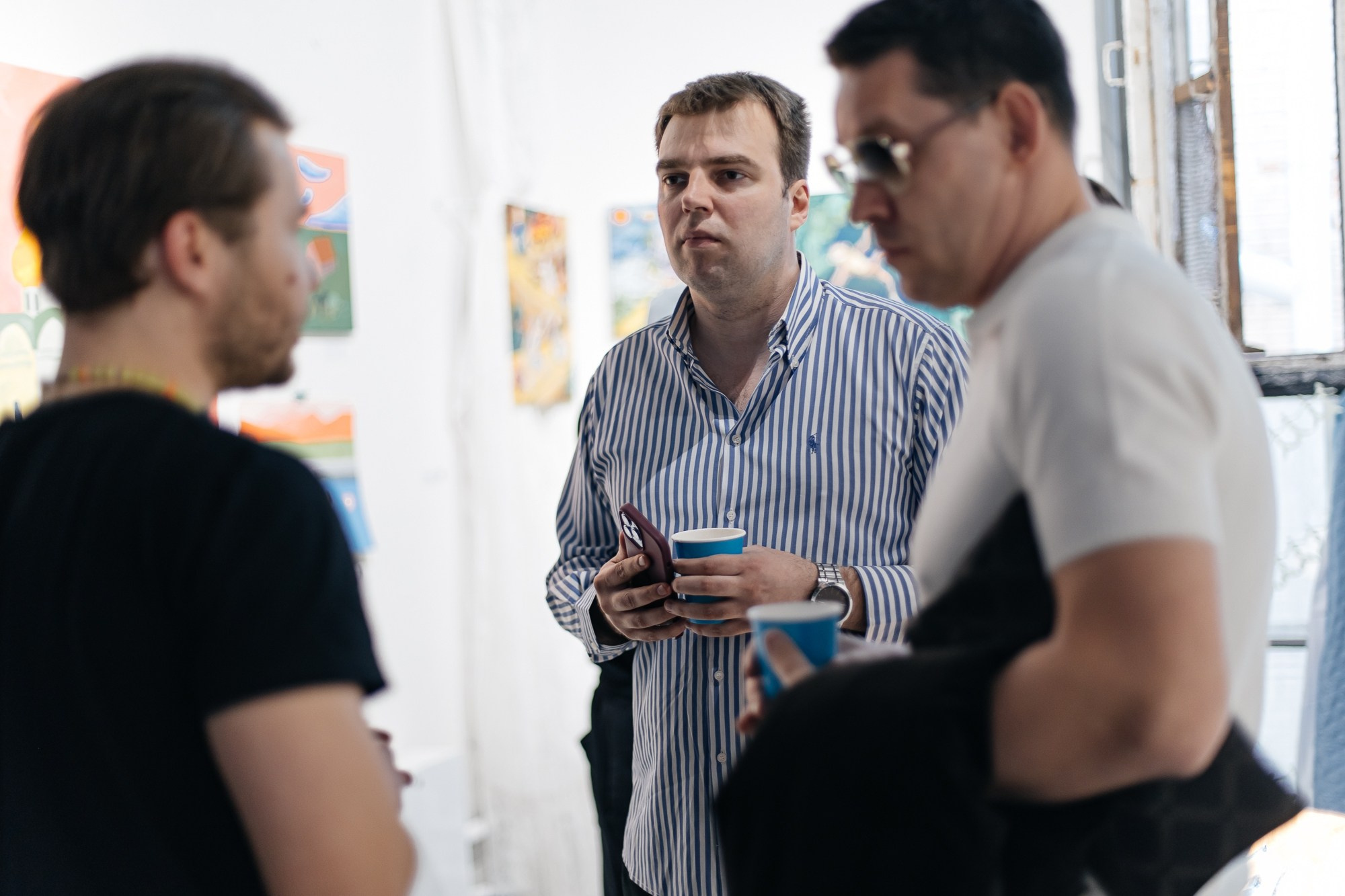 IZZI ROOM | Открытие выставки | май 2025. Репортажный фотограф в Санкт-Петербурге СПБ Алиса Ческидова на ваше мероприятие