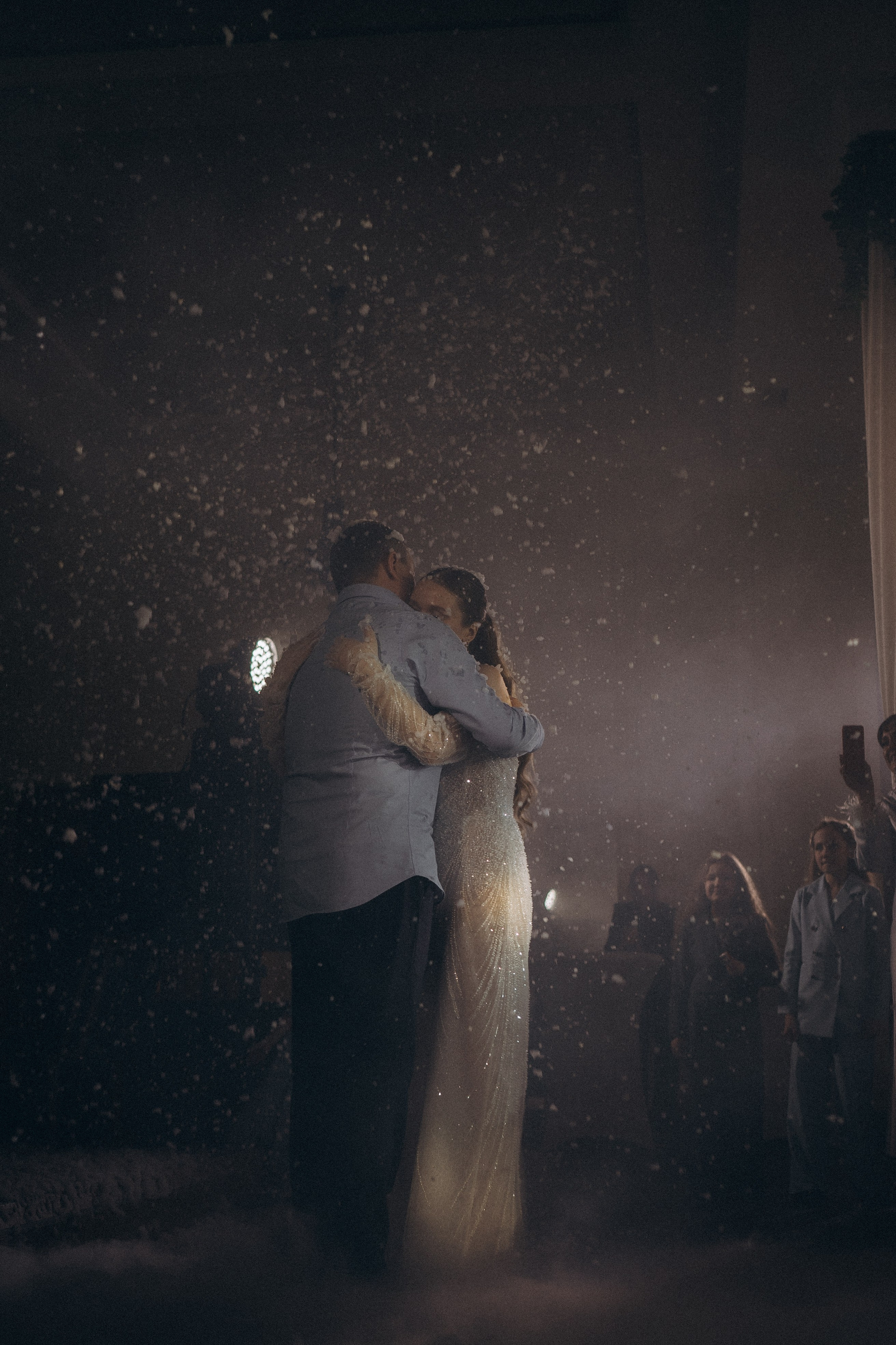 ТАНЕЦ С ПАПОЙ СВАДЕБНМ БАНКЕТЕ (СНЯТО В СИБИРЕ В НИЖНЕВАРТОВСКЕ). Профессиональный фотограф, Санкт-Петербург — Виктория Богомолова