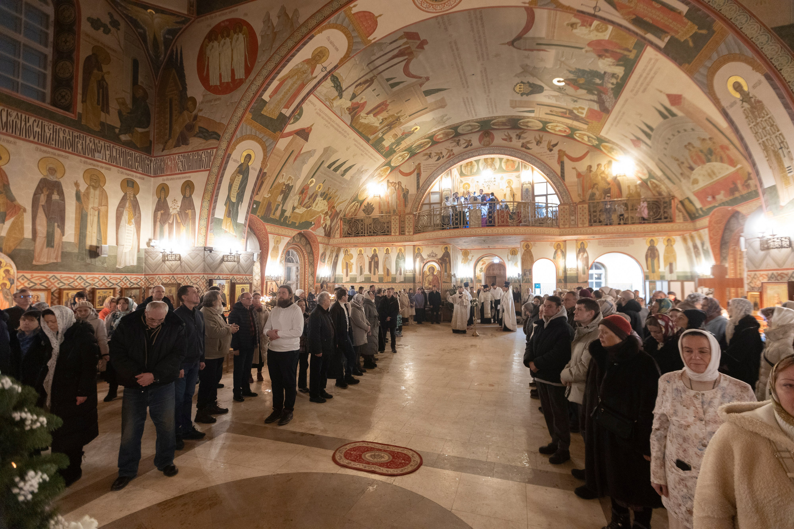 Рождество в храме Св. Вмч. Димитрия Солунского. Интерьерный фотограф в Москве Роман Потапов
