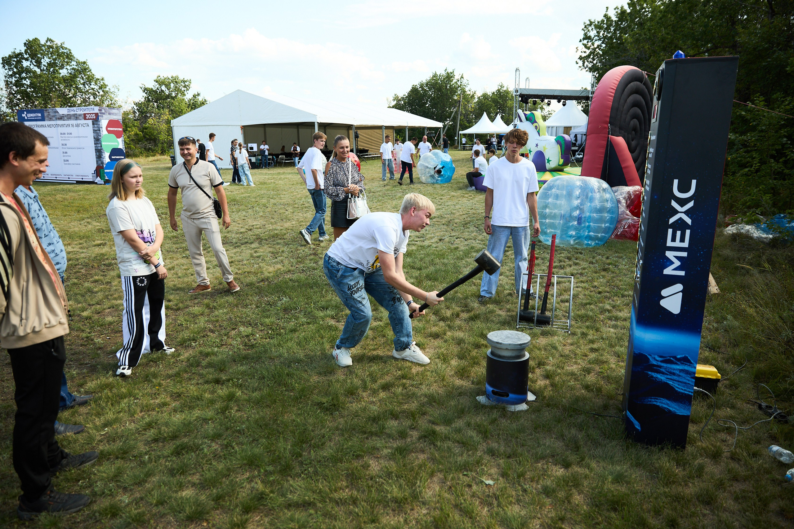 День строителя. Фотограф Максим Маркелов