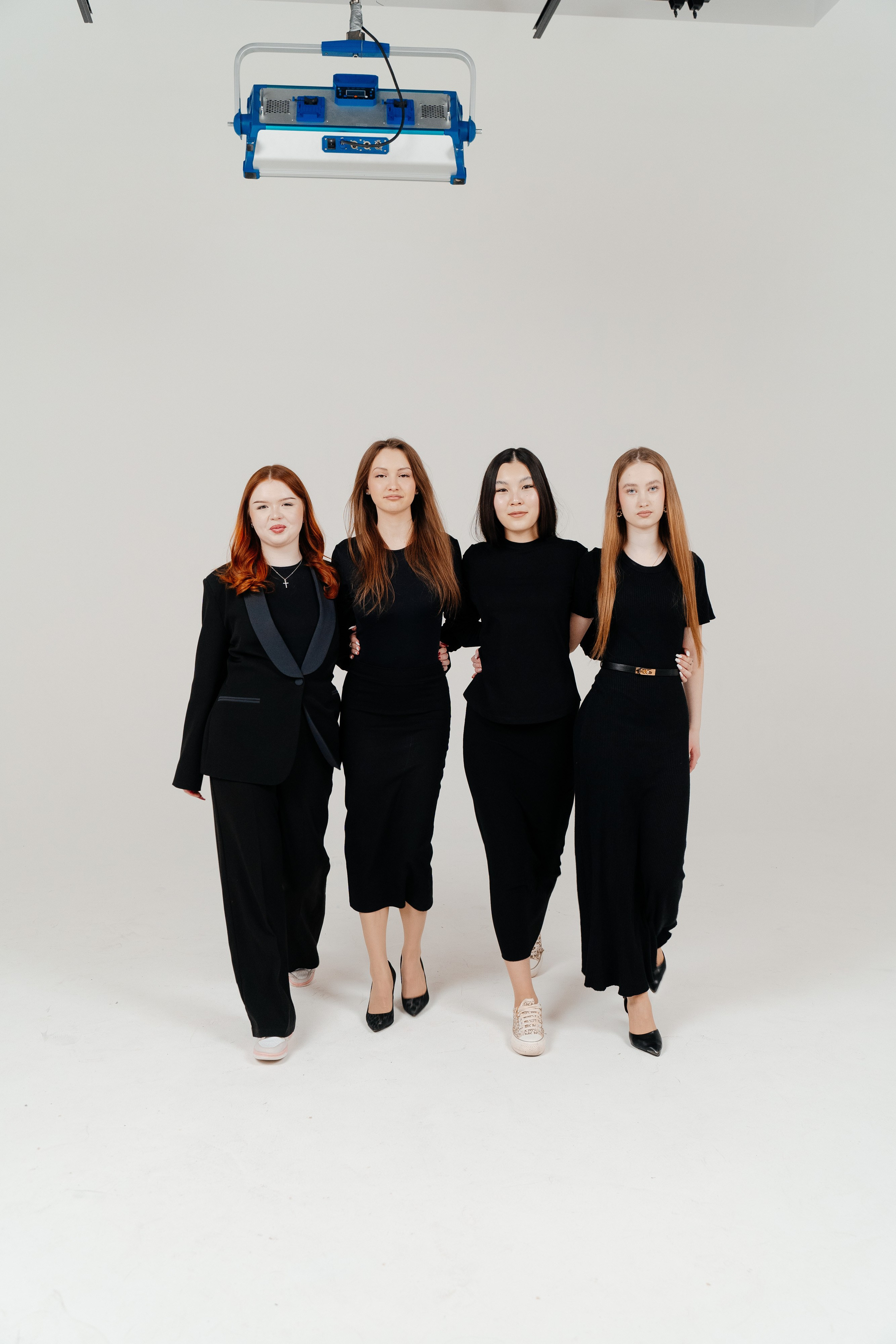 Девочки общие фото. Выпускные альбомы в Нур-Султане (Астана) и по всему Казахстану