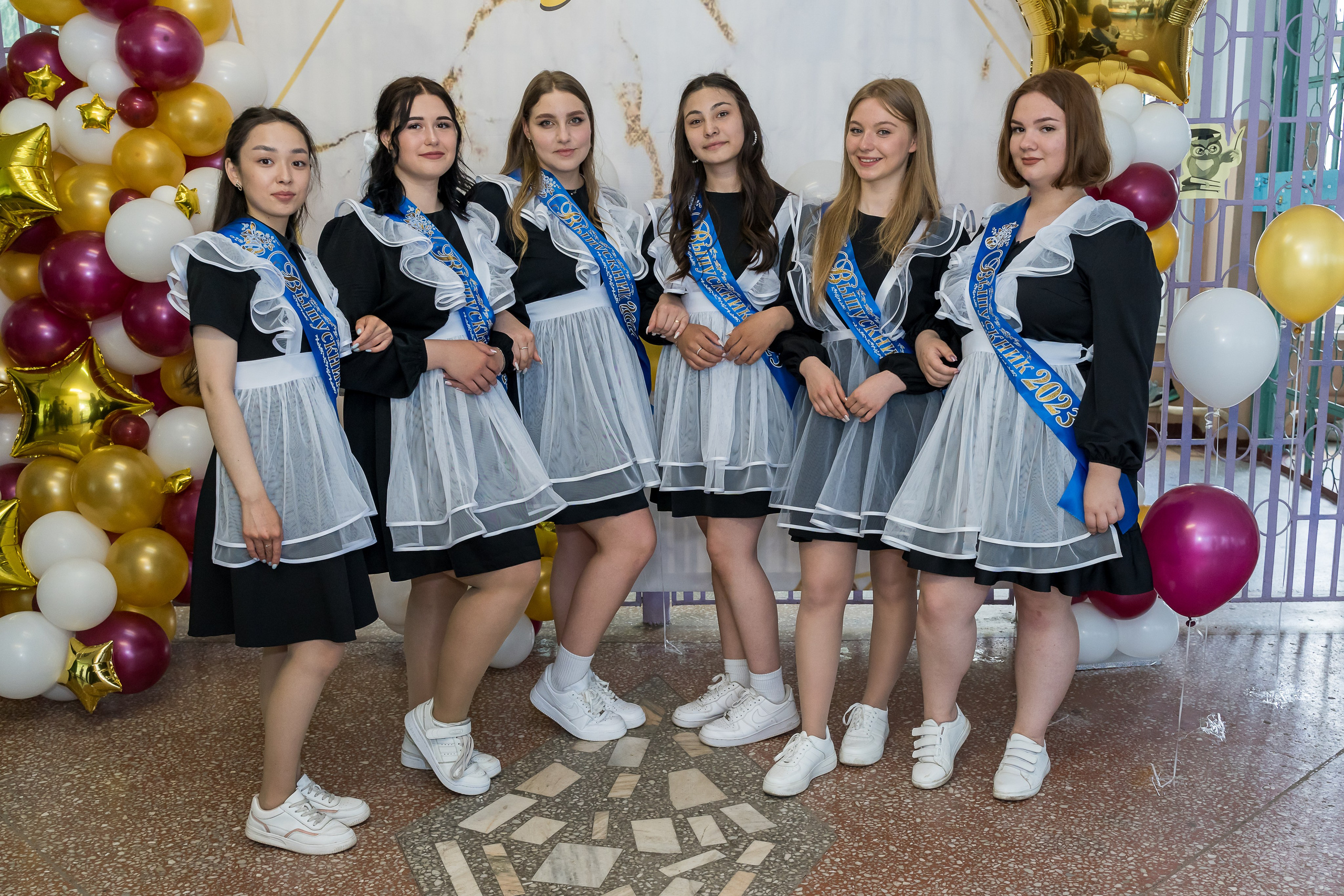 Последний звонок (старшеклассники). Детский и семейный фотограф в городе Омске Ольга Рыбина