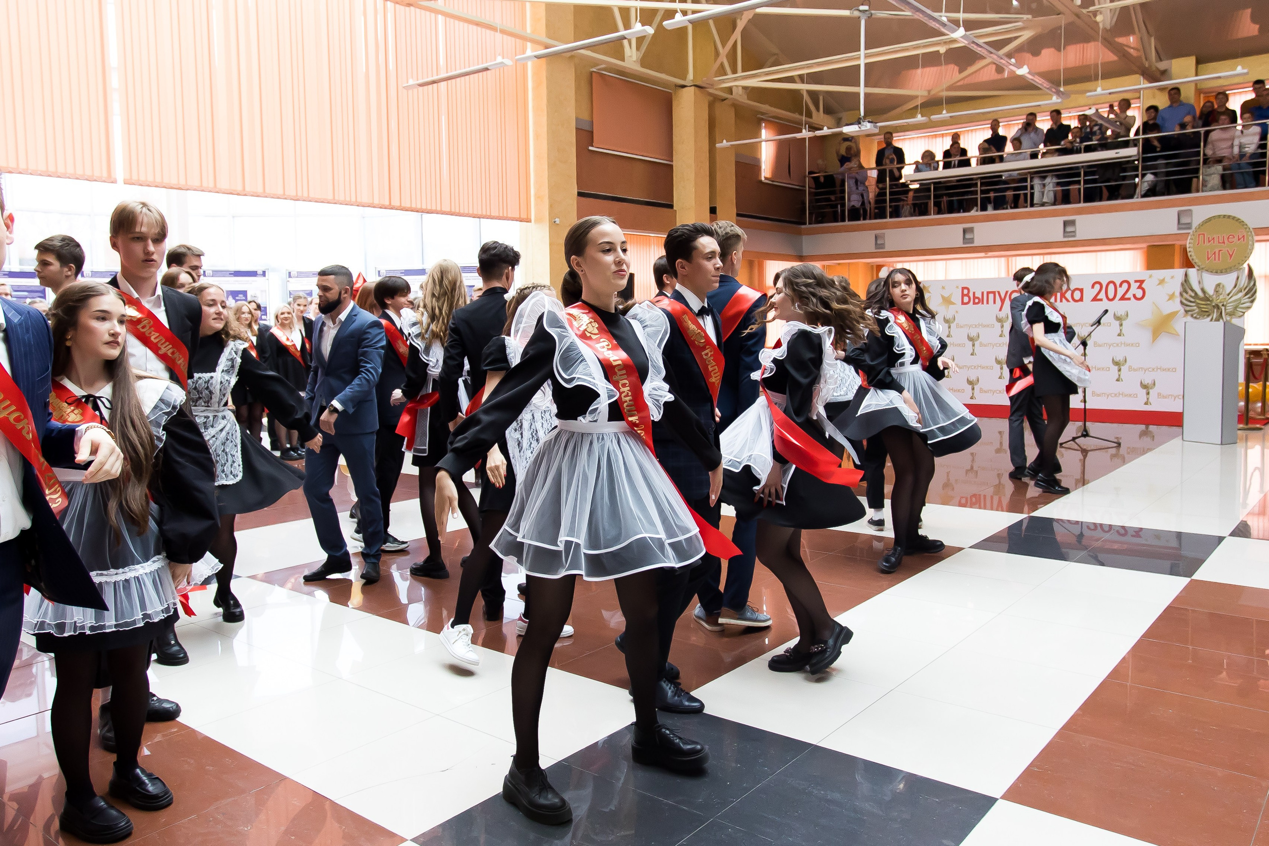 Последний звонок. Фотограф в Иркутске