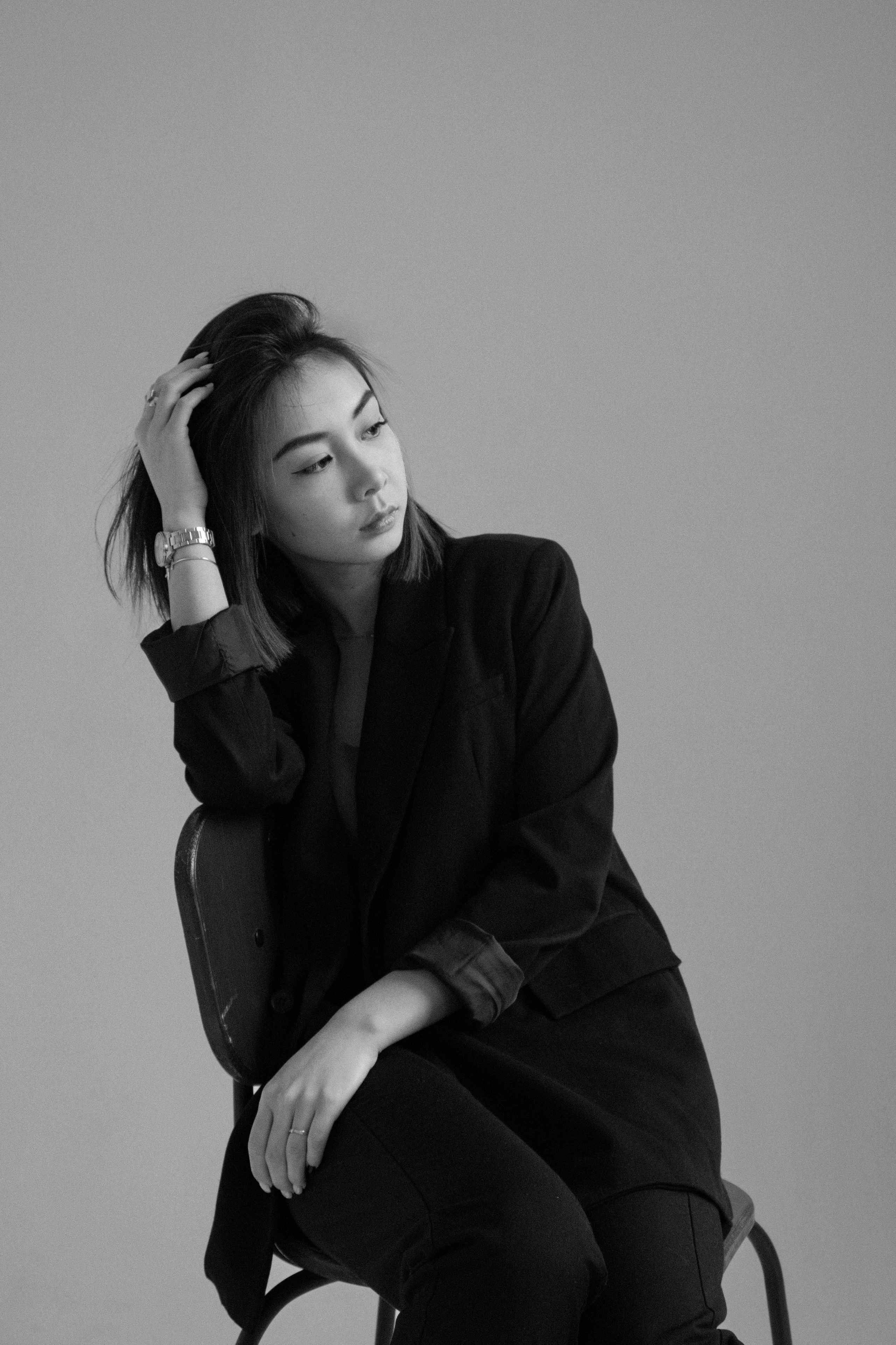 Семейная студийная фотосессия двух сестёр в городе Томск