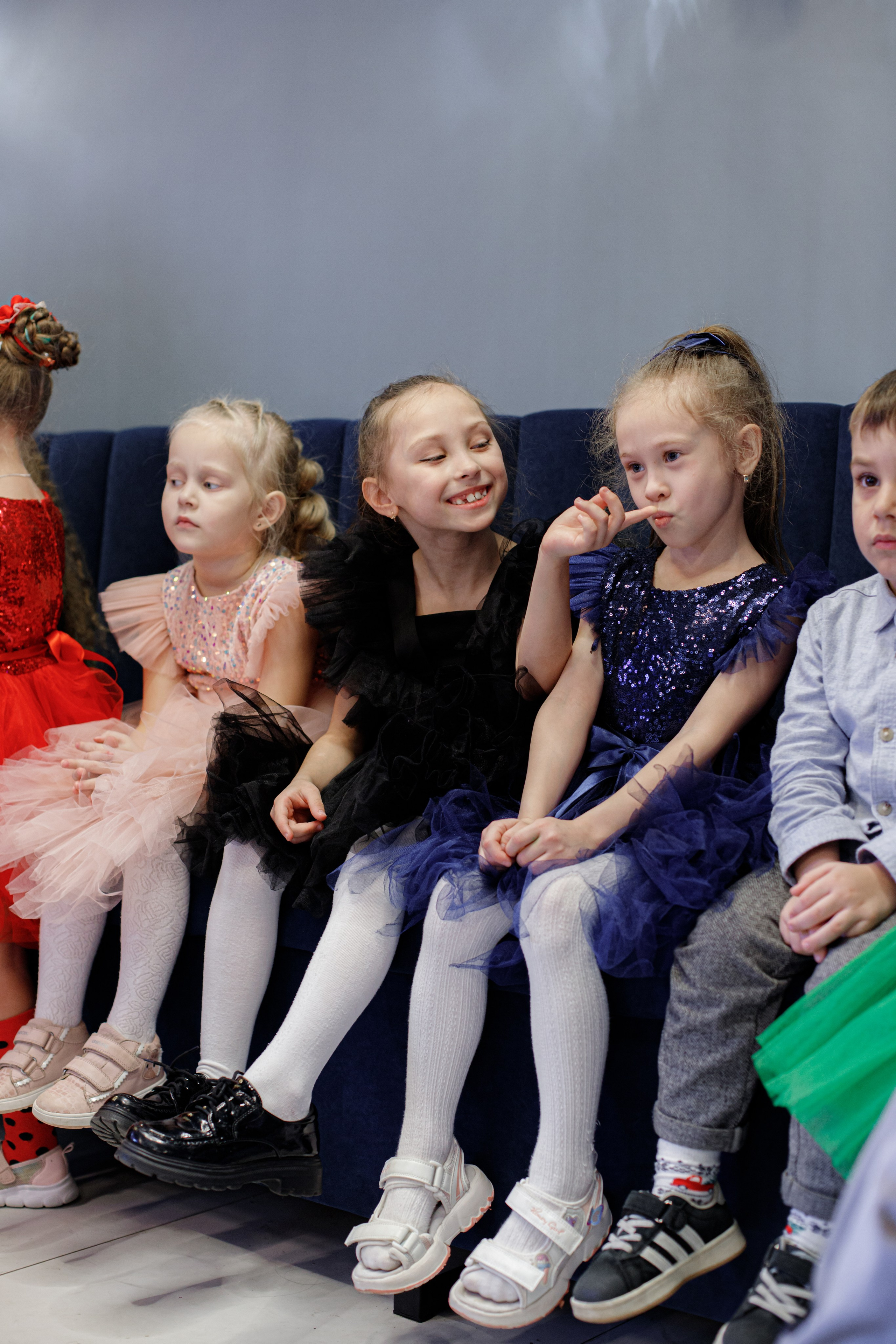 ASIA'S BIRTHDAY PARTY. Photokarish