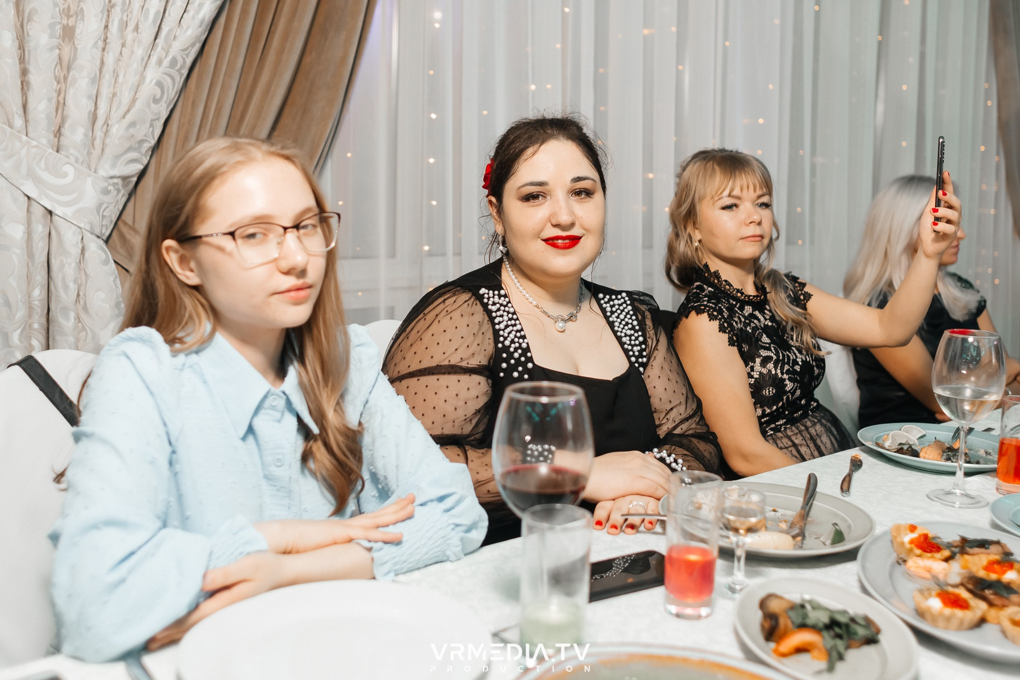 Новогодний вечер в ресторане «Лазурный Берег»