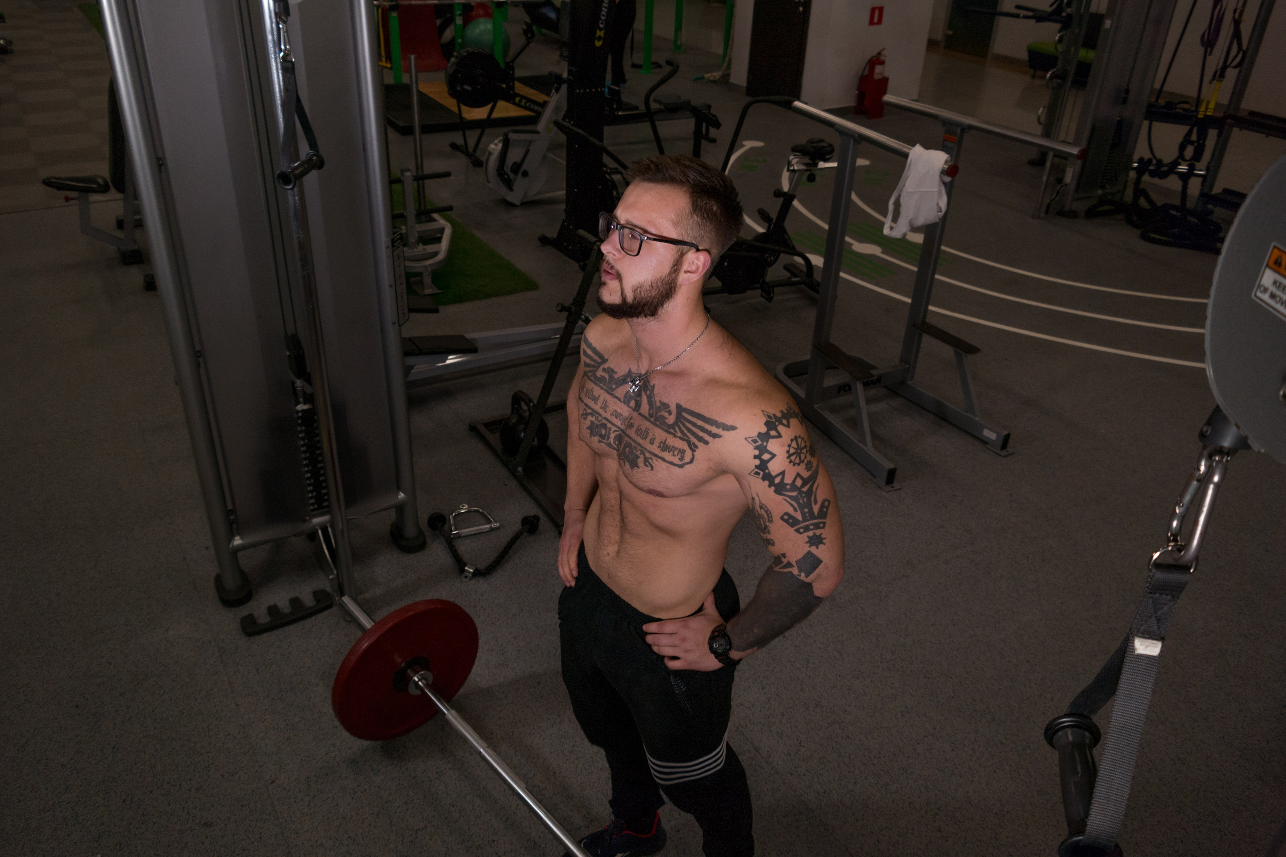 Контент-фотосъемки для экспертов и фитнес тренеров. AI Фотограф Краснодар: мужские и женские фотосессии, стилизация съемки. Нейро-фотосессии онлайн