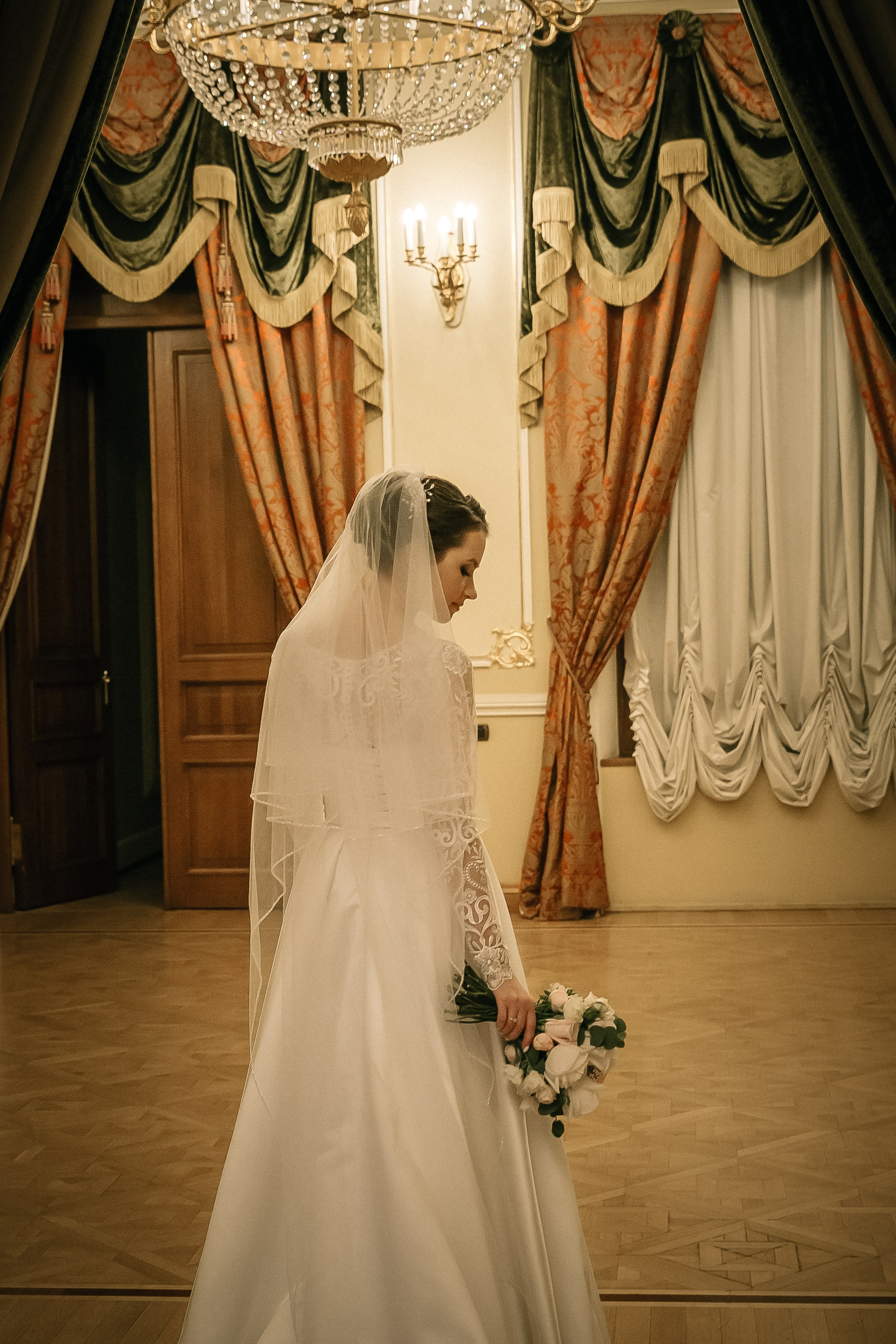 ОКТЯБРЬ | Дворец № 1 Талион, Особняк военного министра. Свадебный фотограф в Санкт-Петербурге Полина Корзухина