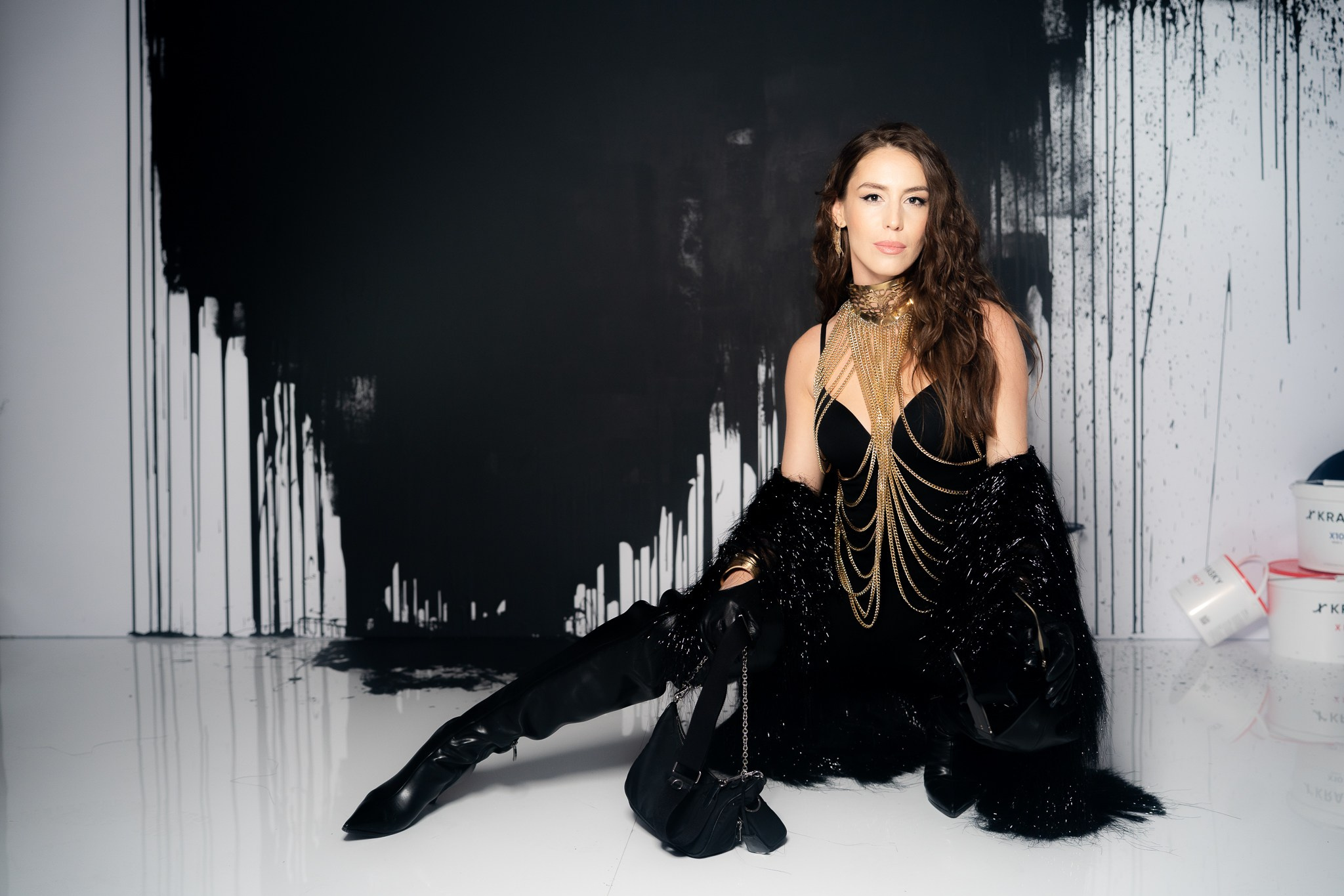 Традиционная золотая вечеринка INTERIOR+DESIGN, приуроченная к выходу главного номера года Gold Edition 2025. Фотограф Василий Буланов