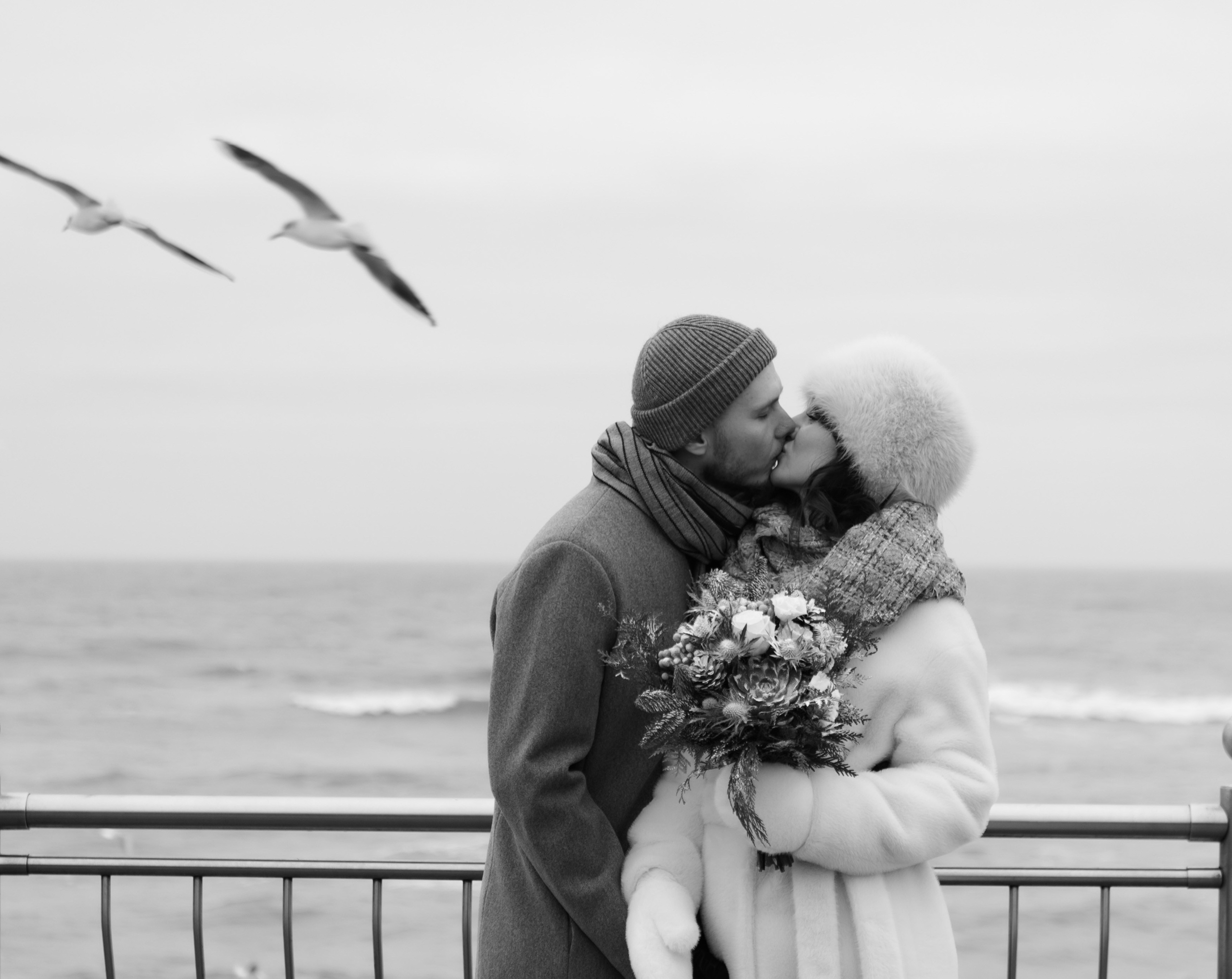 Свадебная фотосессия зимой. Свадебный фотограф Калининград