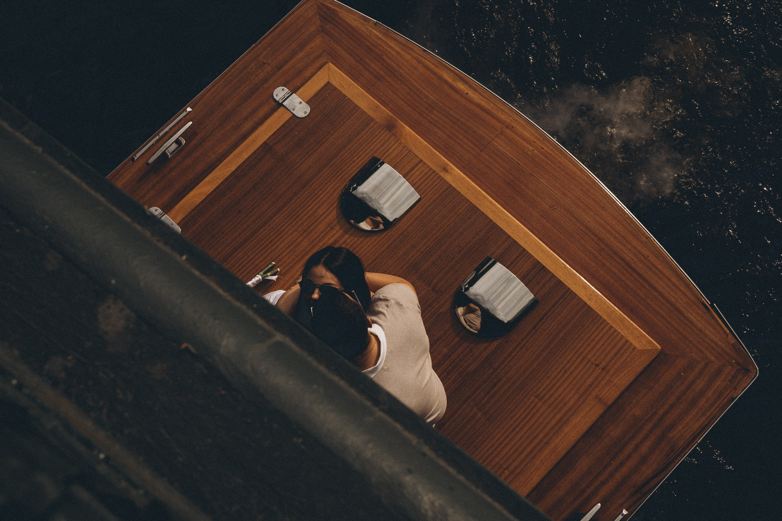 СВАДЕНБНАЯ СЬЕМКА НА КАТЕРЕ ПО КАНАЛАМ САНКТ-ПЕТЕРБУРГА И В АКВАТОРИИ НЕВЫ. Профессиональный фотограф, Санкт-Петербург — Виктория Богомолова