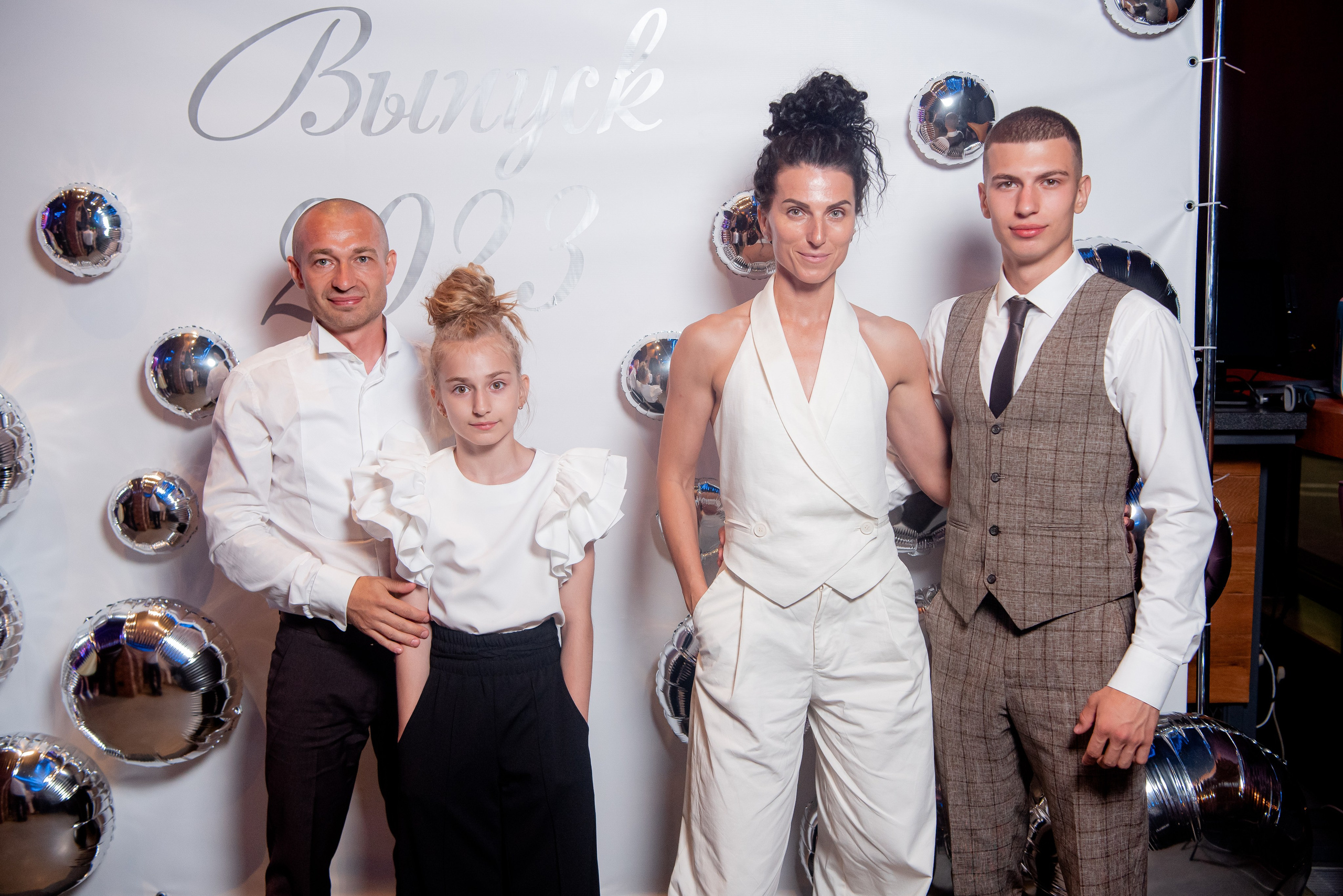 140 Школа. Вручение и Банкет. Сити Холл. Фотограф в Волгограде и Волжском Александр Горбань