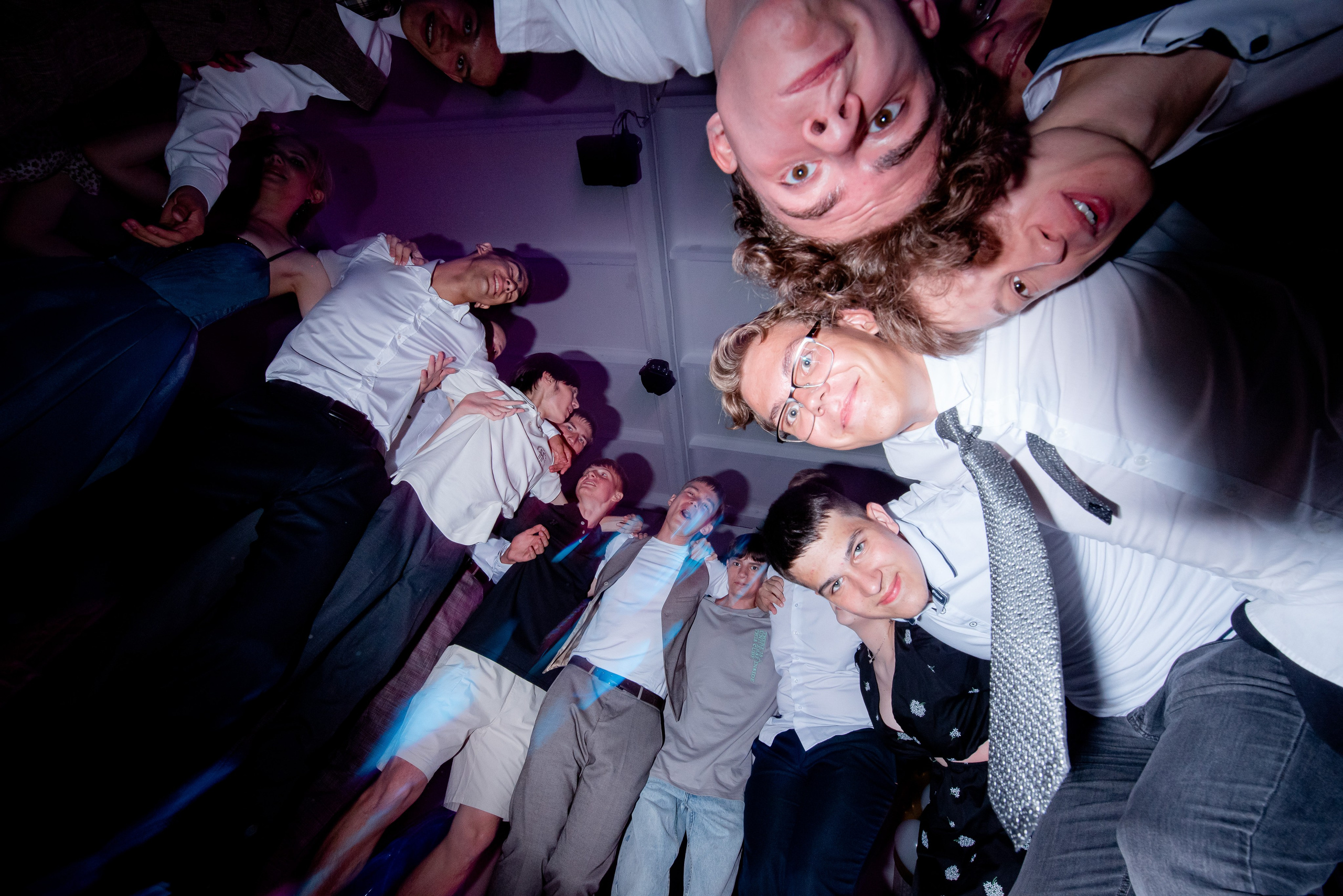 30 Школа. Вручение и Банкет. ДК Юбилейный и Банхоф. Фотограф в Волгограде и Волжском Александр Горбань