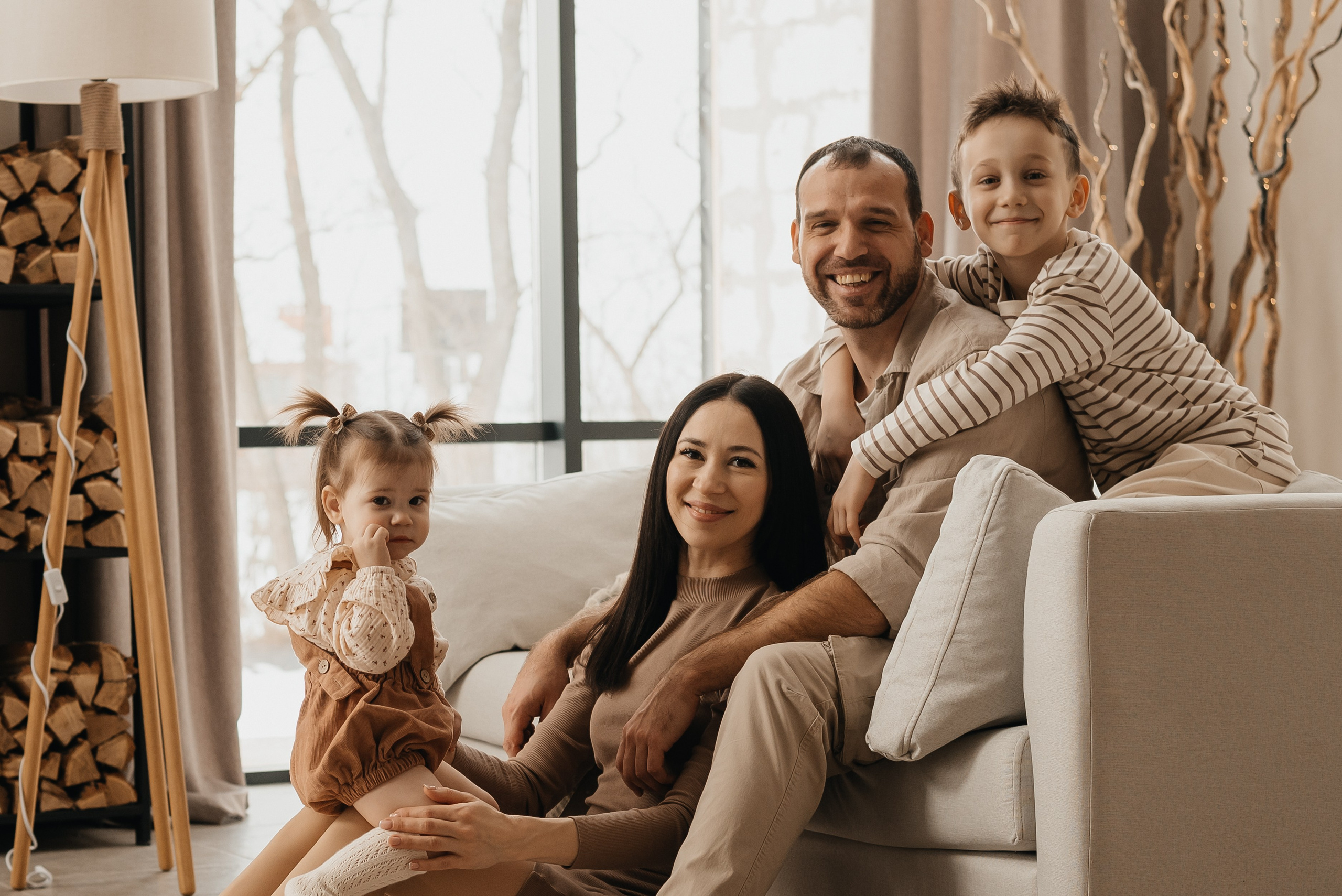 Семейная фотосессия в студии-дом. Семейный и детский фотограф Кущ Наташа