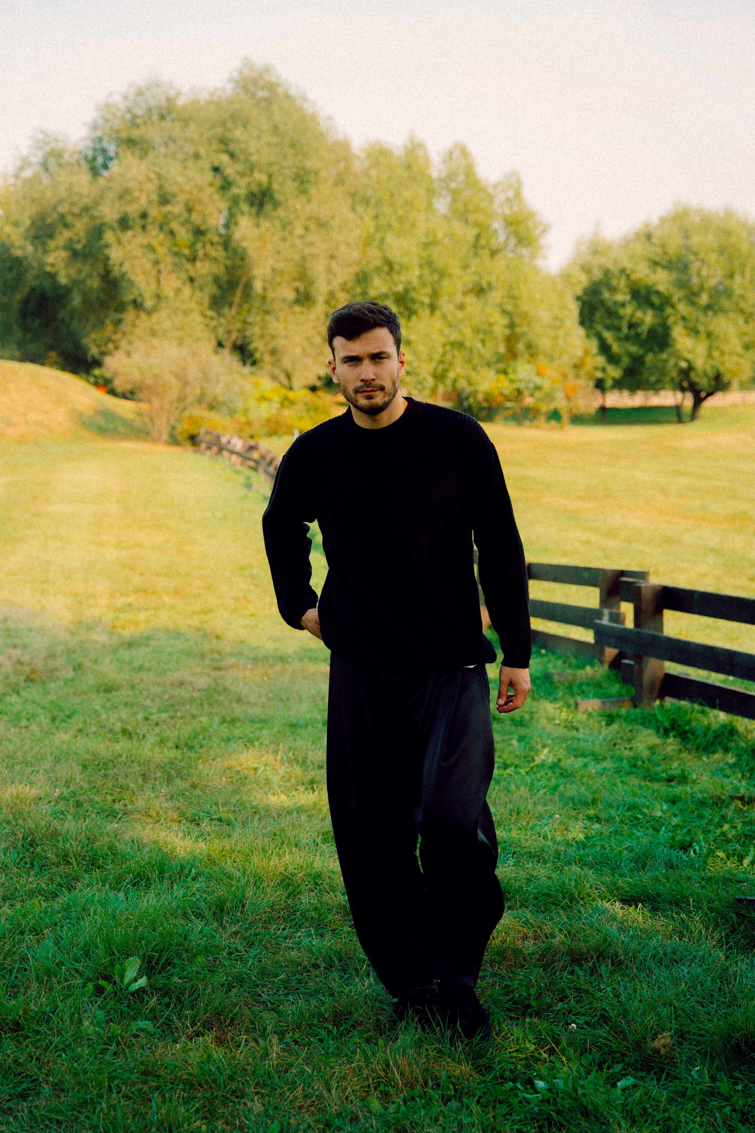 Портфолио Парня модели Глеб Русанду. Продакшен г. Москва съемка мужской одежды, мужские модели, фото и видео, организация под ключ