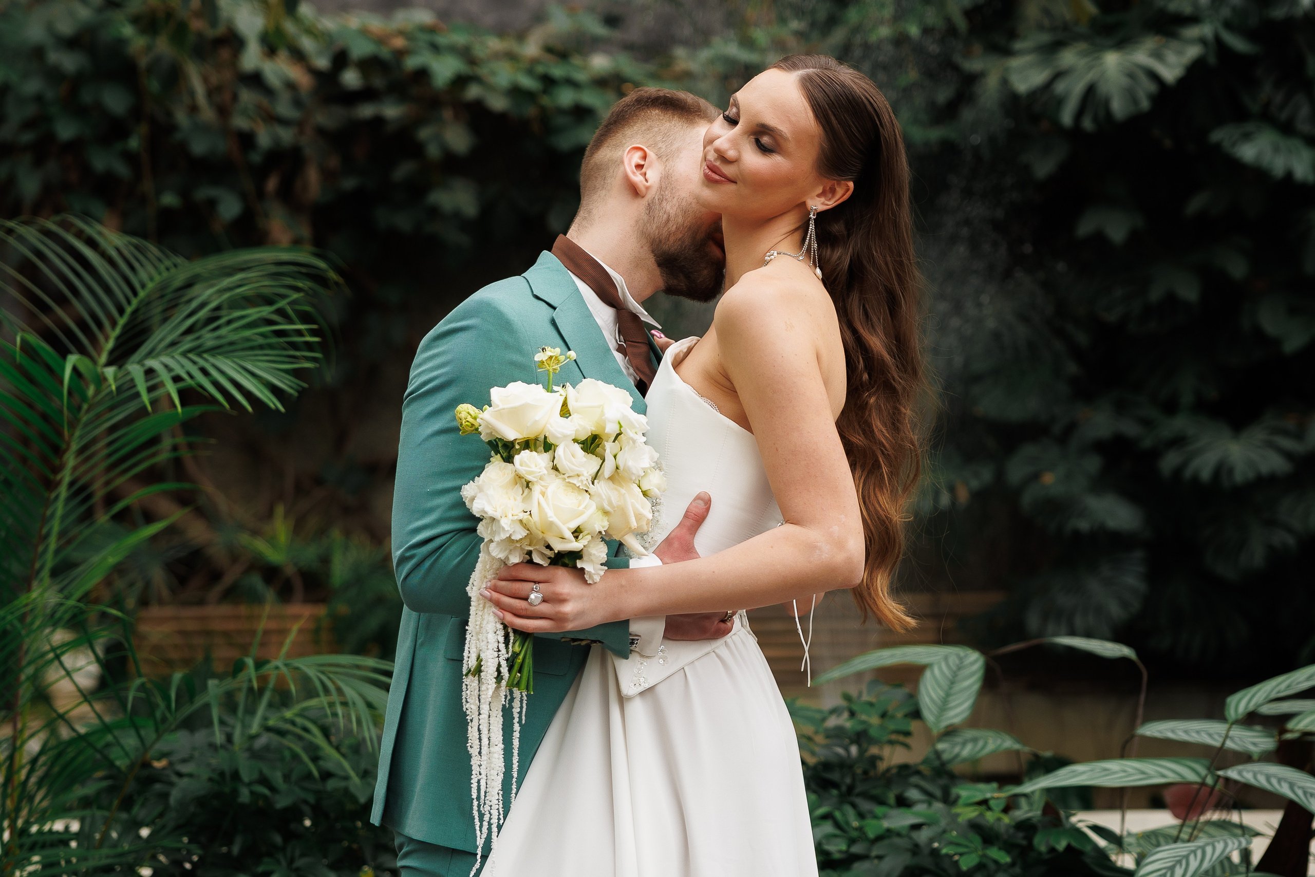 Свадебная прогулка в оранжерее. Питер. Свадебный и семейный фотограф в Москве Красинская Мария