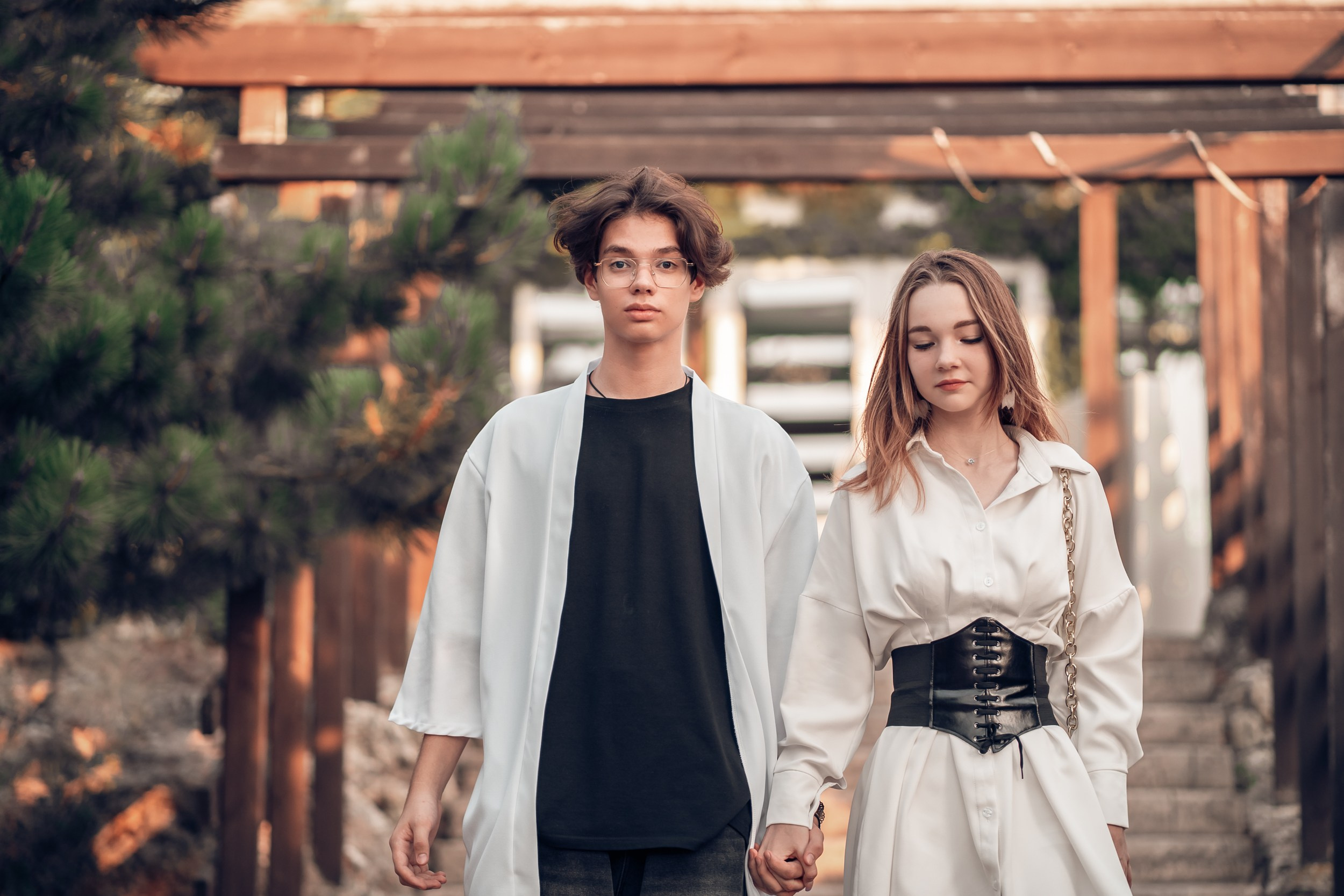 Романтическая фотоистория на закате пляжа Аквамарин. Церковный фотограф Севастополь