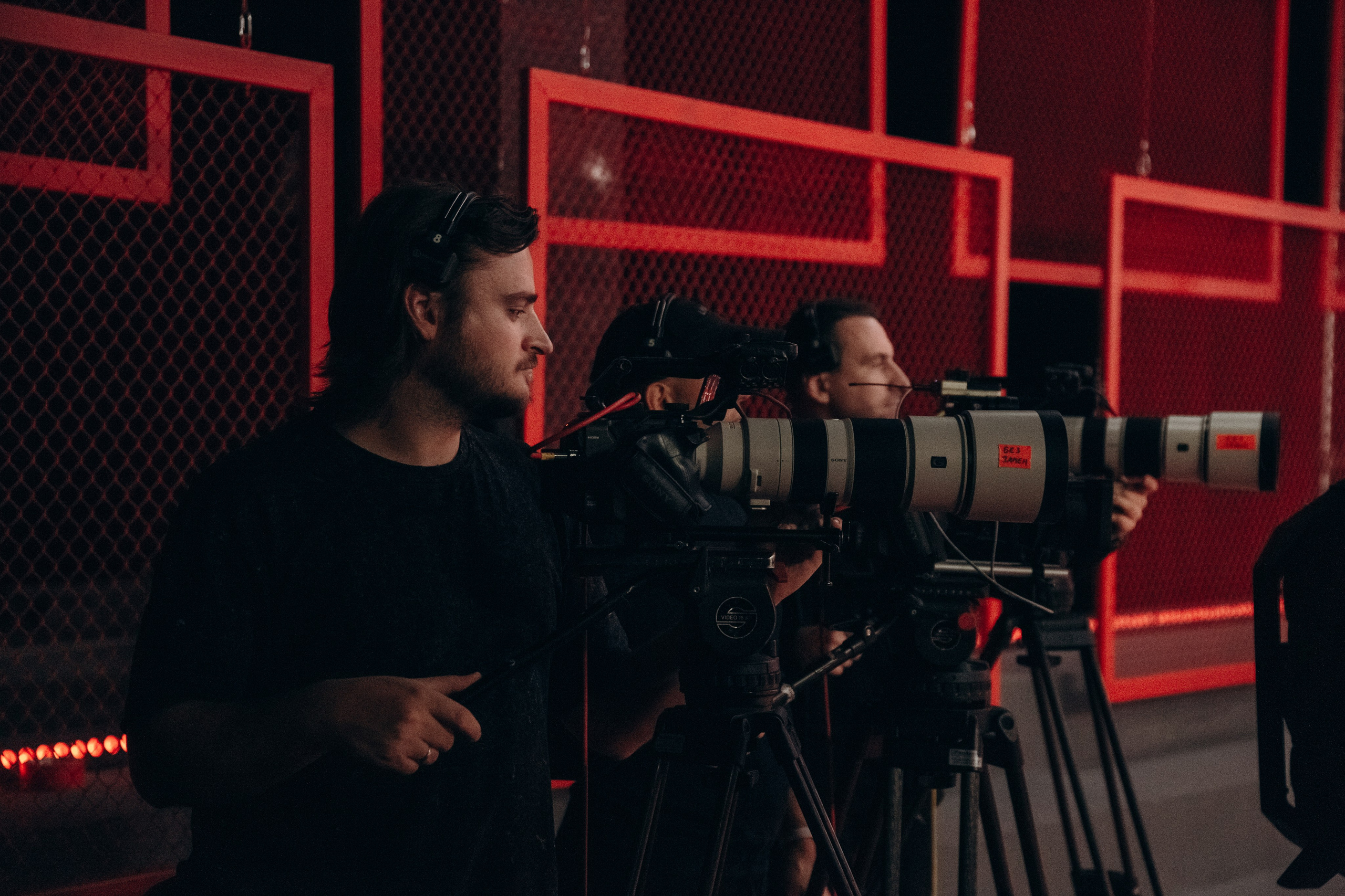 Зацени Игру. Олег Левин — профессиональный концертный и бэкстейдж фотограф в Москве