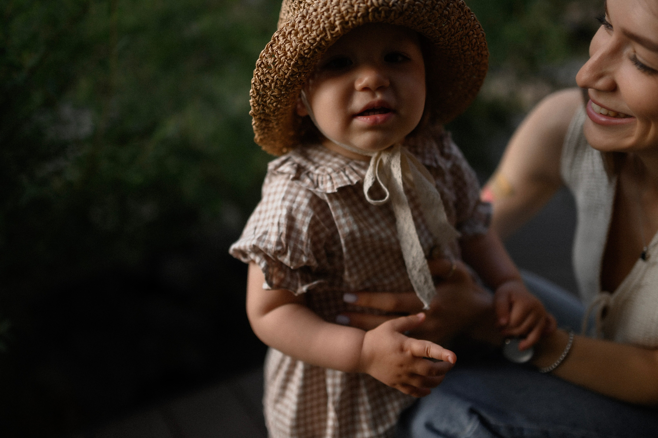 Надя и Алиса в ресторане Кедр. Семейный и свадебный lifestyle-фотограф в Москве Мария Петрова