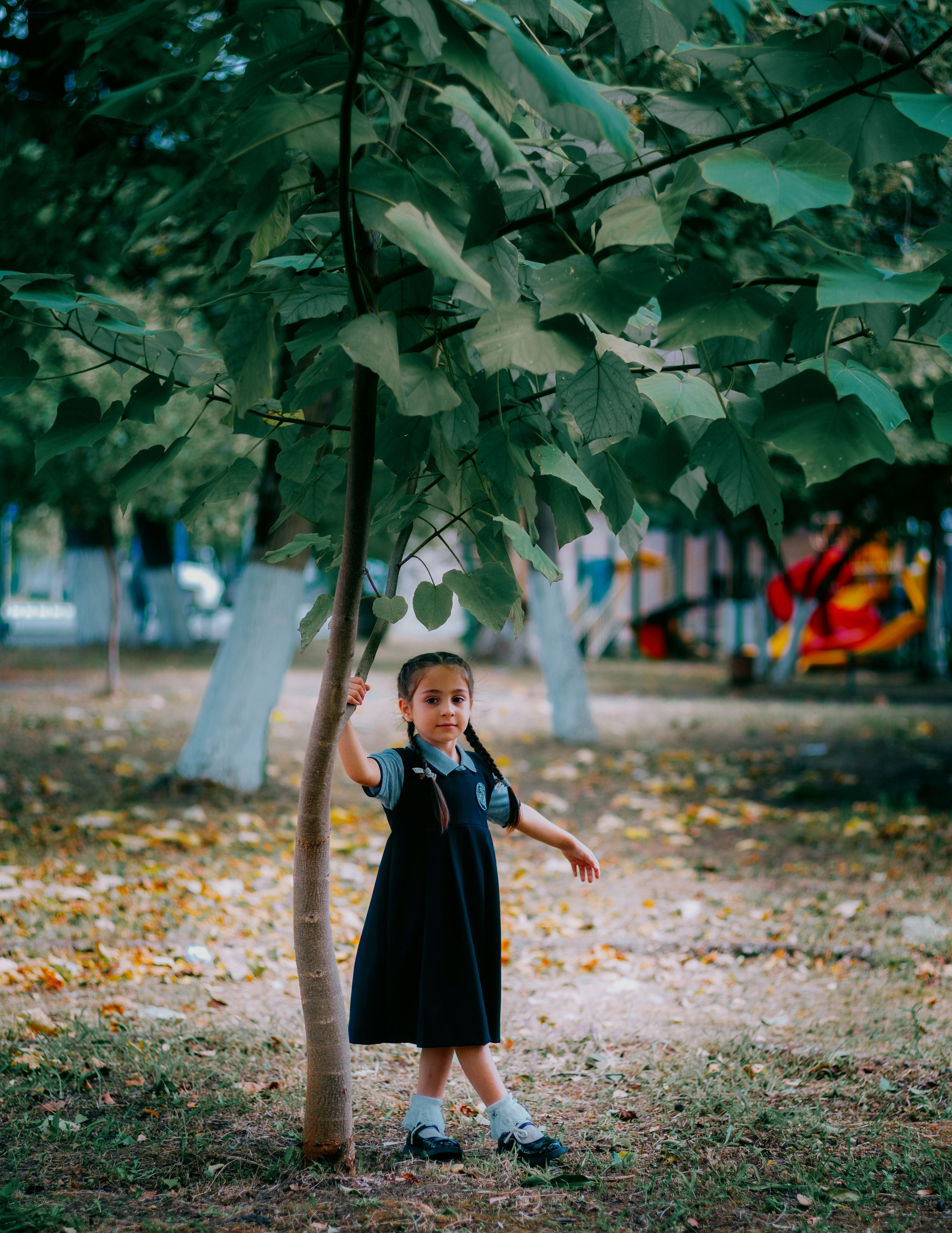 Элене идёт в школу. Портретный фотограф Денис Милютин