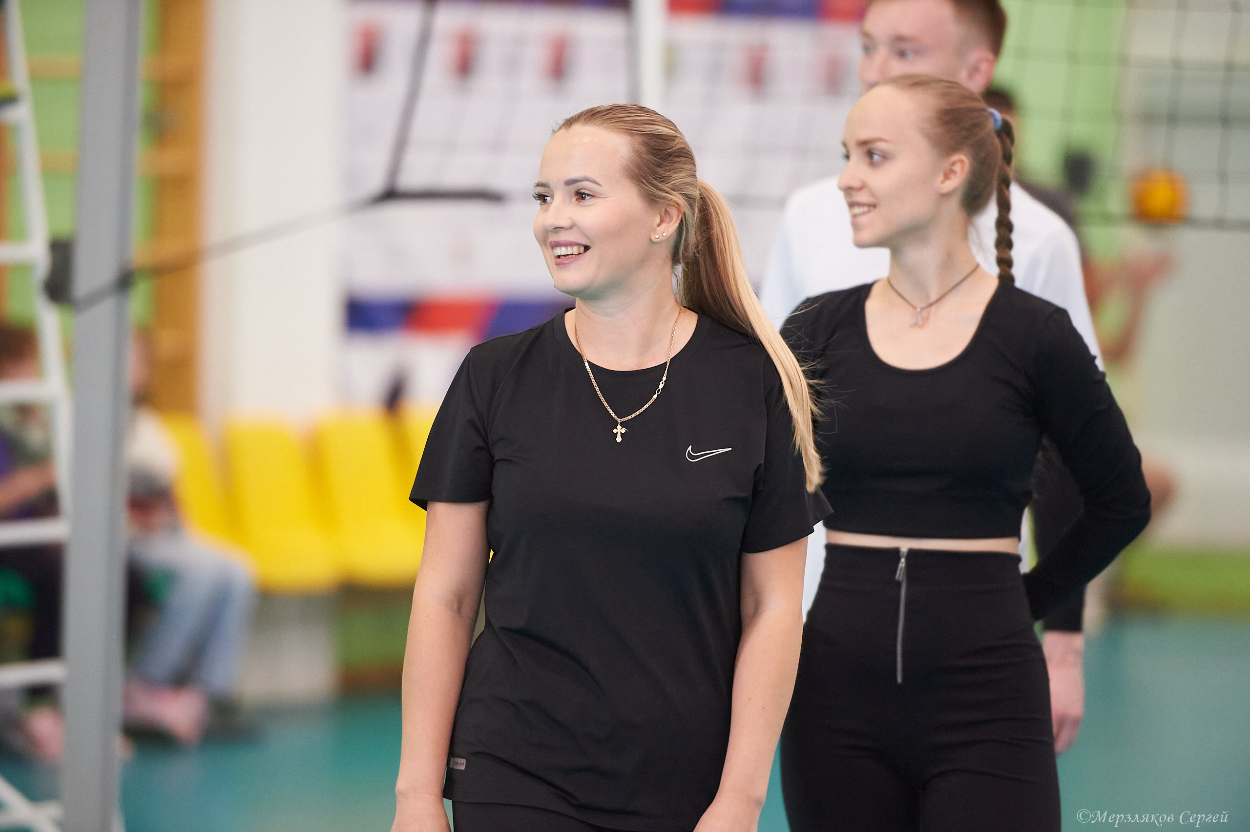 Новогодний волейбольный турнир. Ижевск. 16.12.23. Спортивный репортажный фотограф в Ижевске Сергей Мерзляков