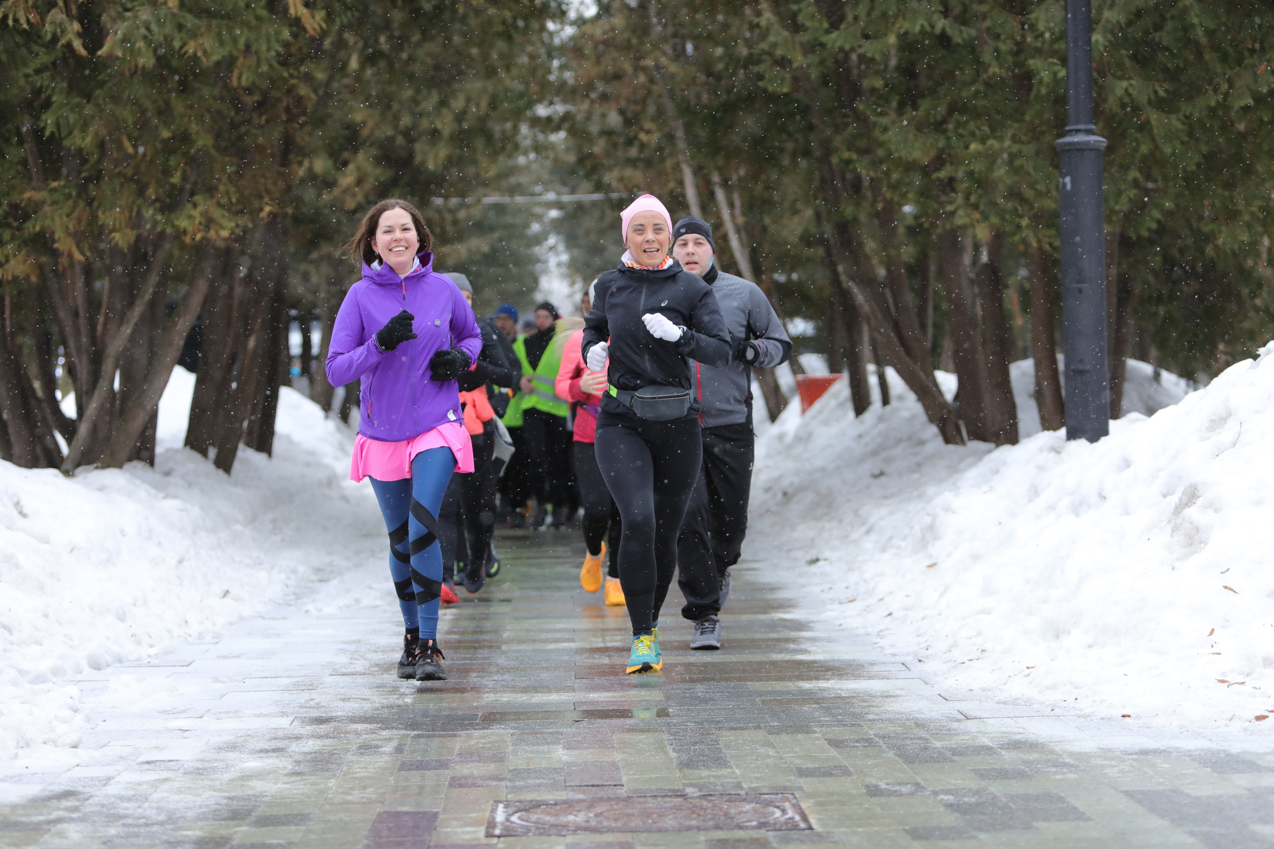 Забег 8 Марта, Речной вокзал. Фотограф Сергей Ловкий
