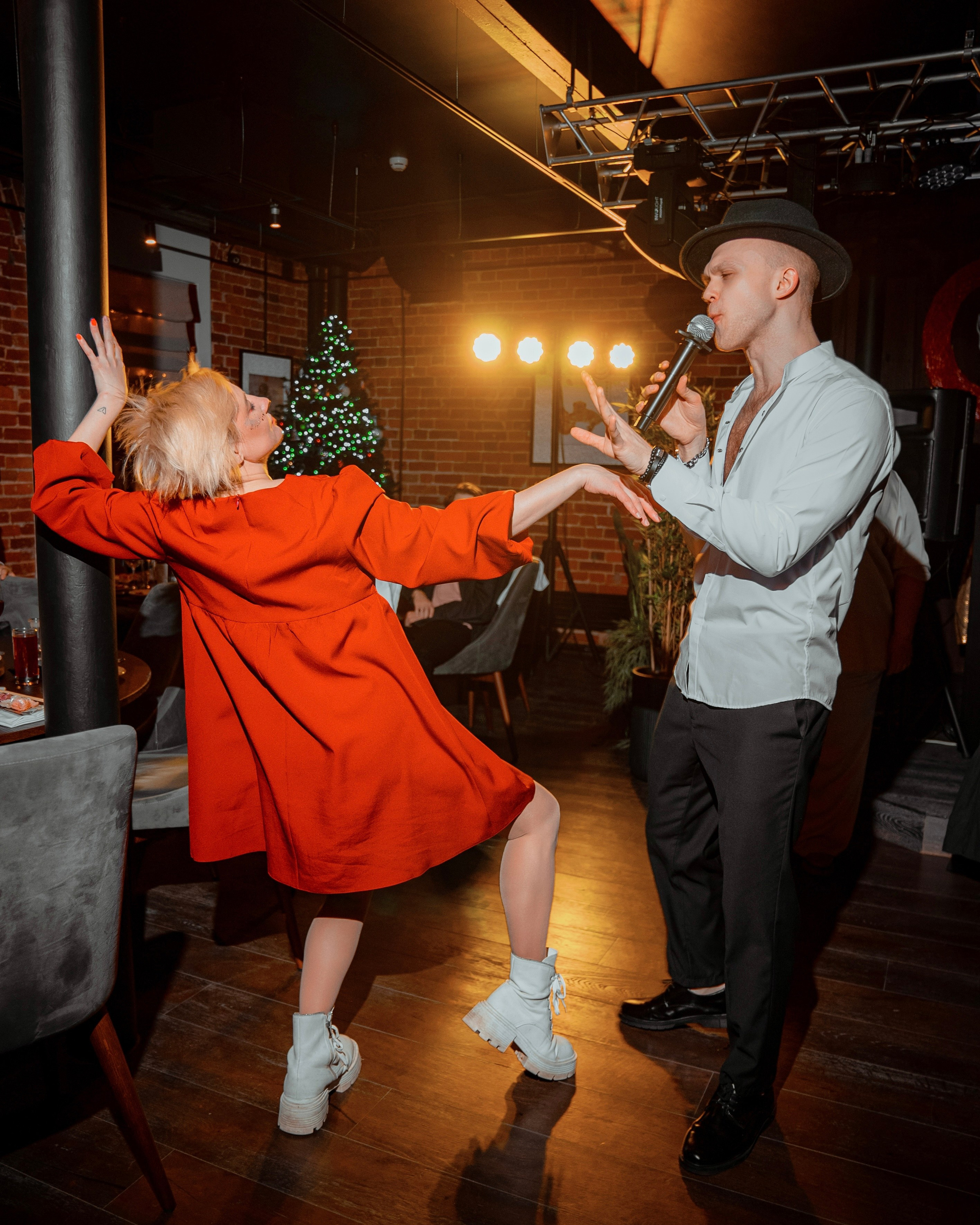 Ведущий (портфолио). Шоумен, пародист, ведущий Никита Шуклинов