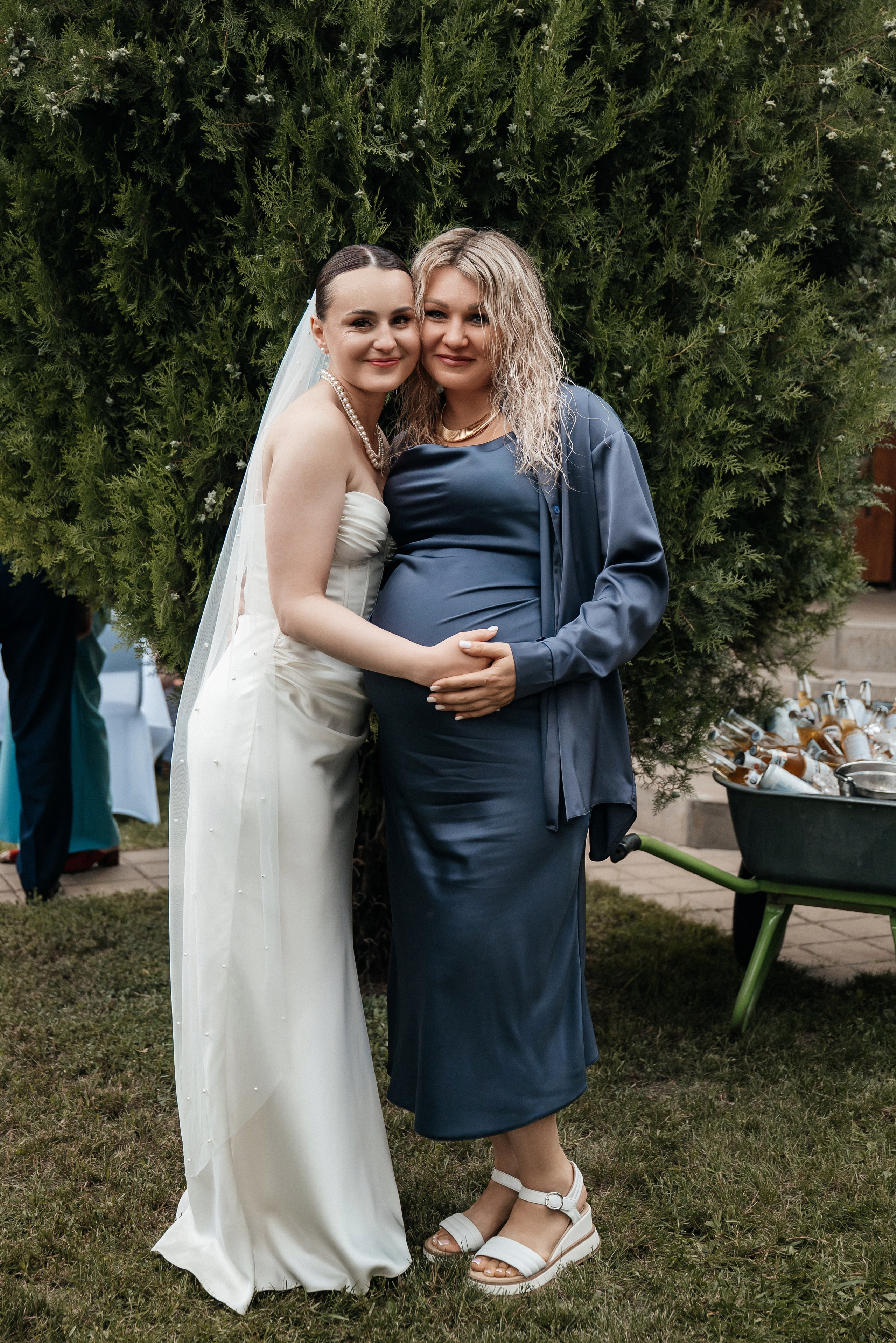 «Свадьба Даши и Артема». Школьный фотограф в Валуйках. Фотосессии для выпускников и изготовление выпускных альбомов в городе Валуйки и в Белгородской области