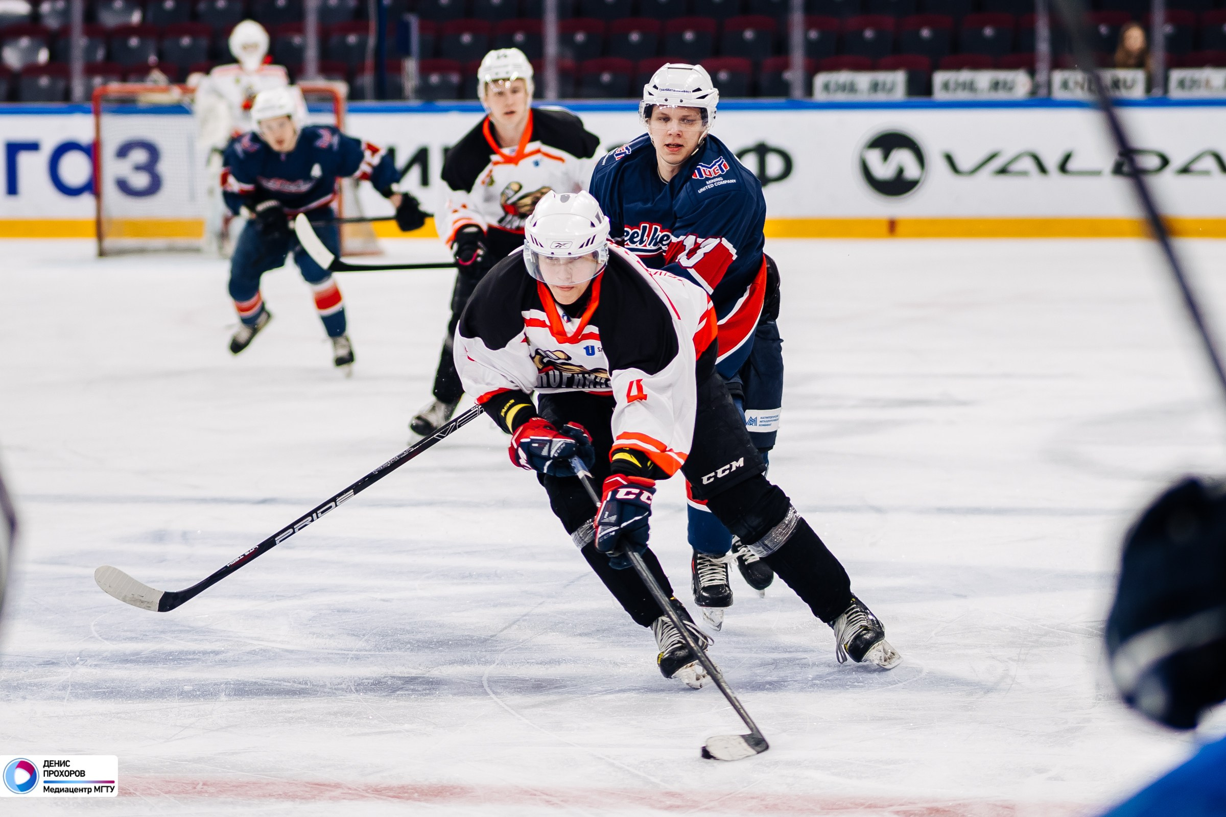 Чемпионат СХЛ // 04.02.2024. Денис Прохоров Фотограф в г. Магнитогорск