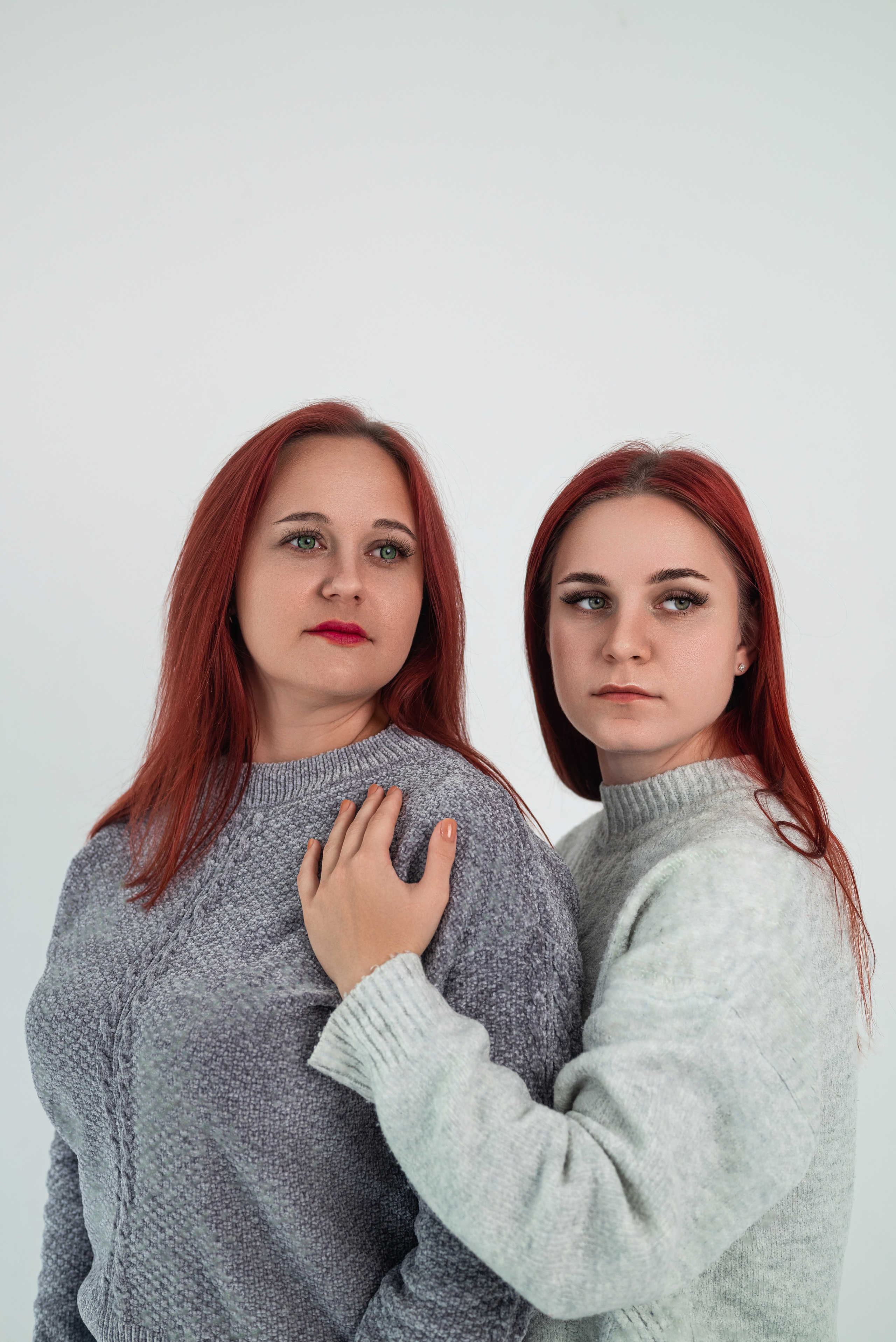 Сёстры Анастасия и Татьяна