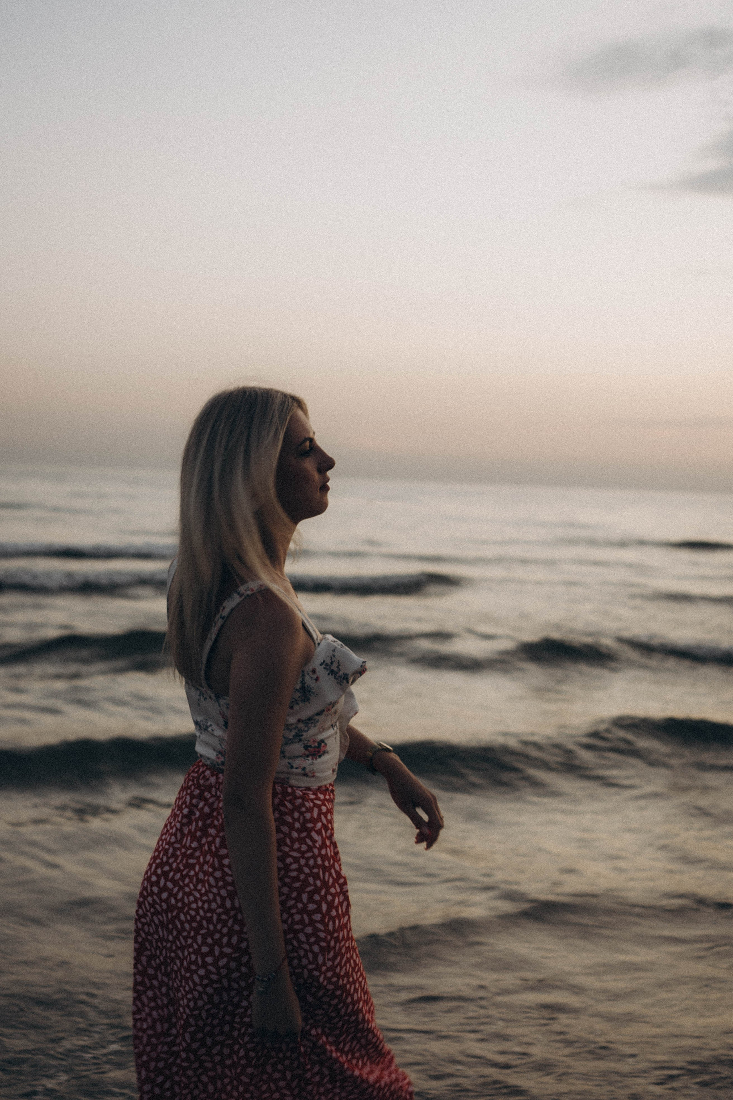 Июльский вечер на берегу черного моря. Профессиональный фотограф, Санкт-Петербург — Виктория Богомолова