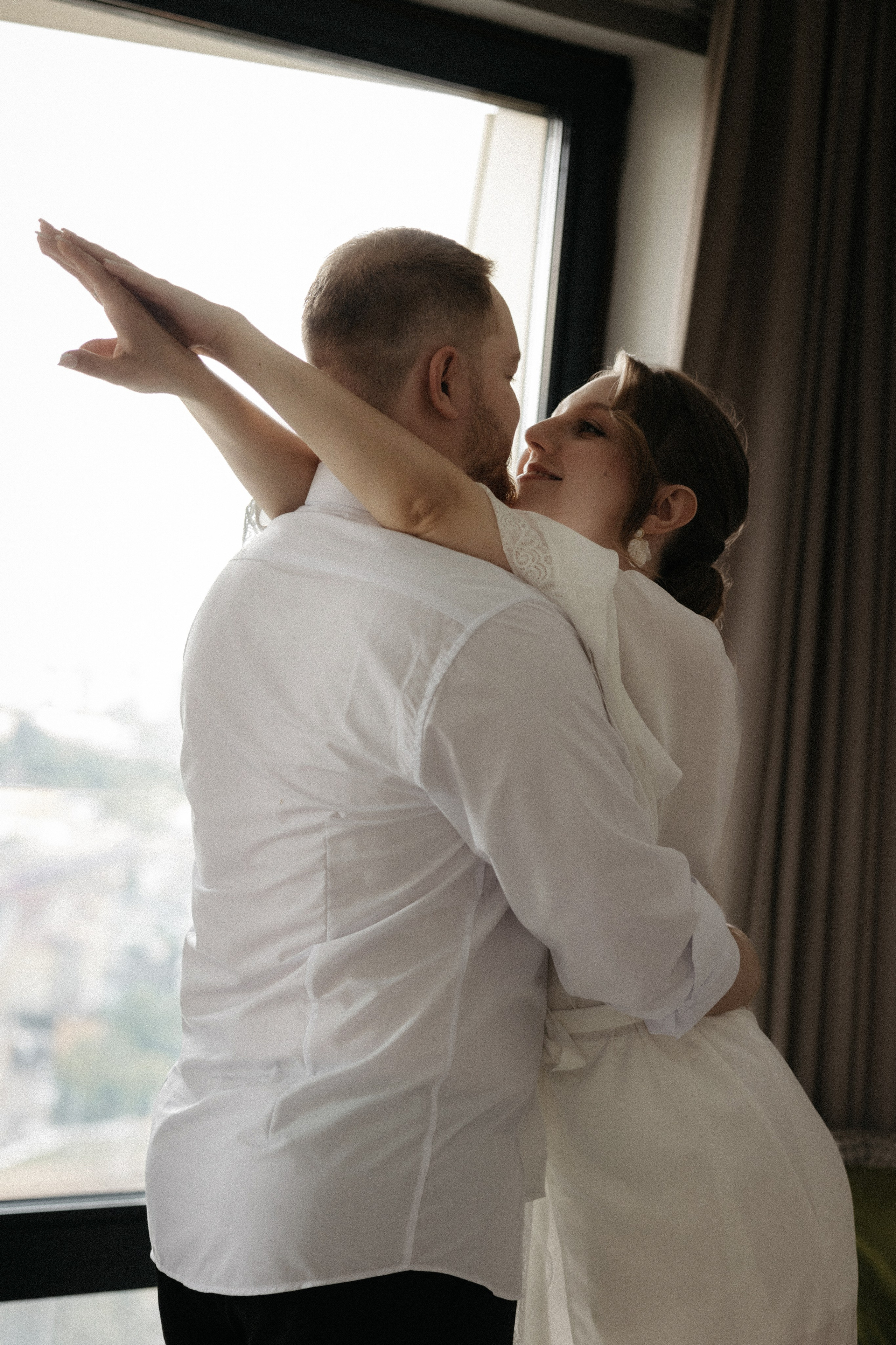 Утро невесты и свадебная фотосессия на теплоходе по Москве-реке