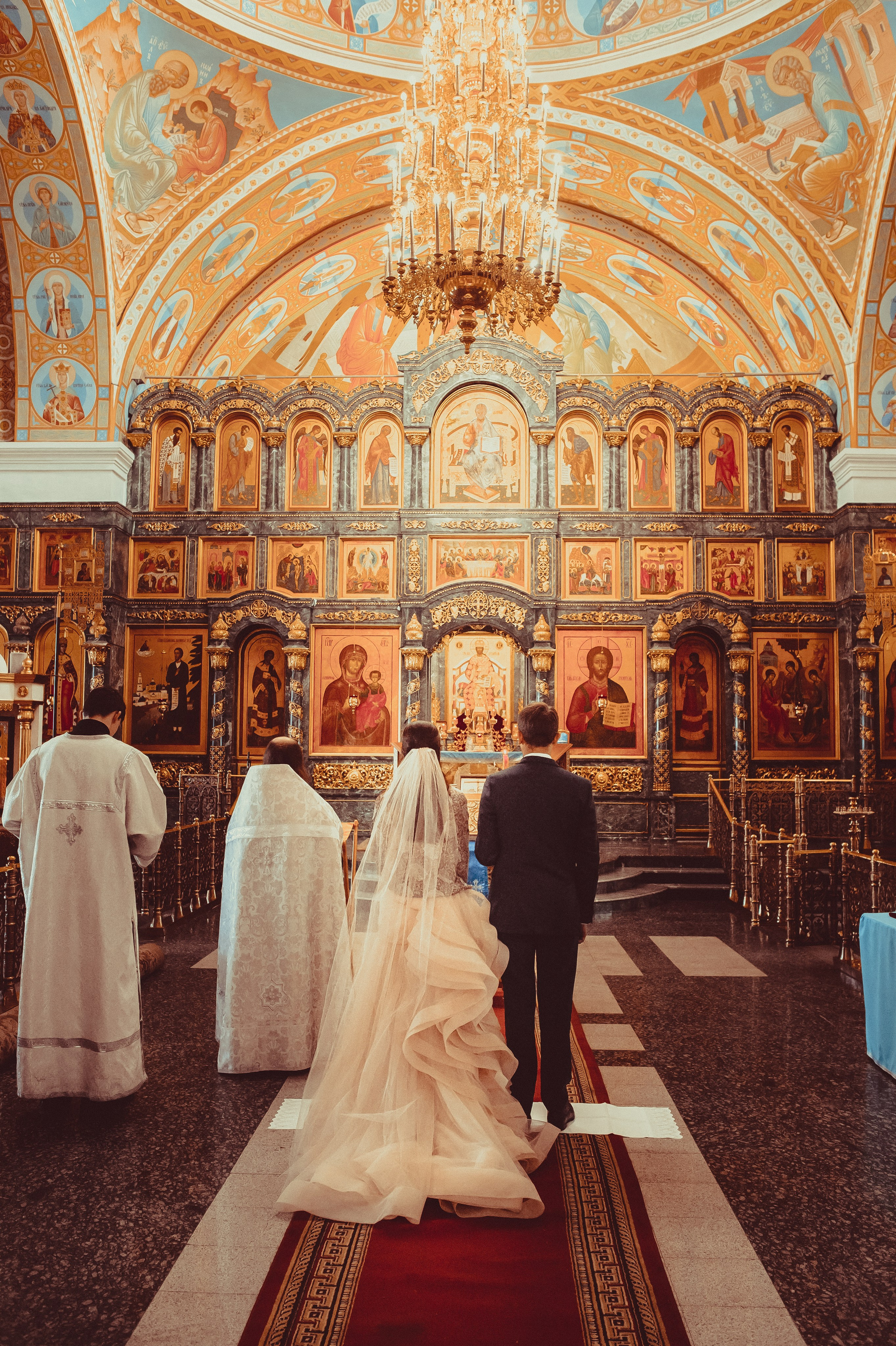 Съемка венчания в Москве. Фотосессия таинства в церкви