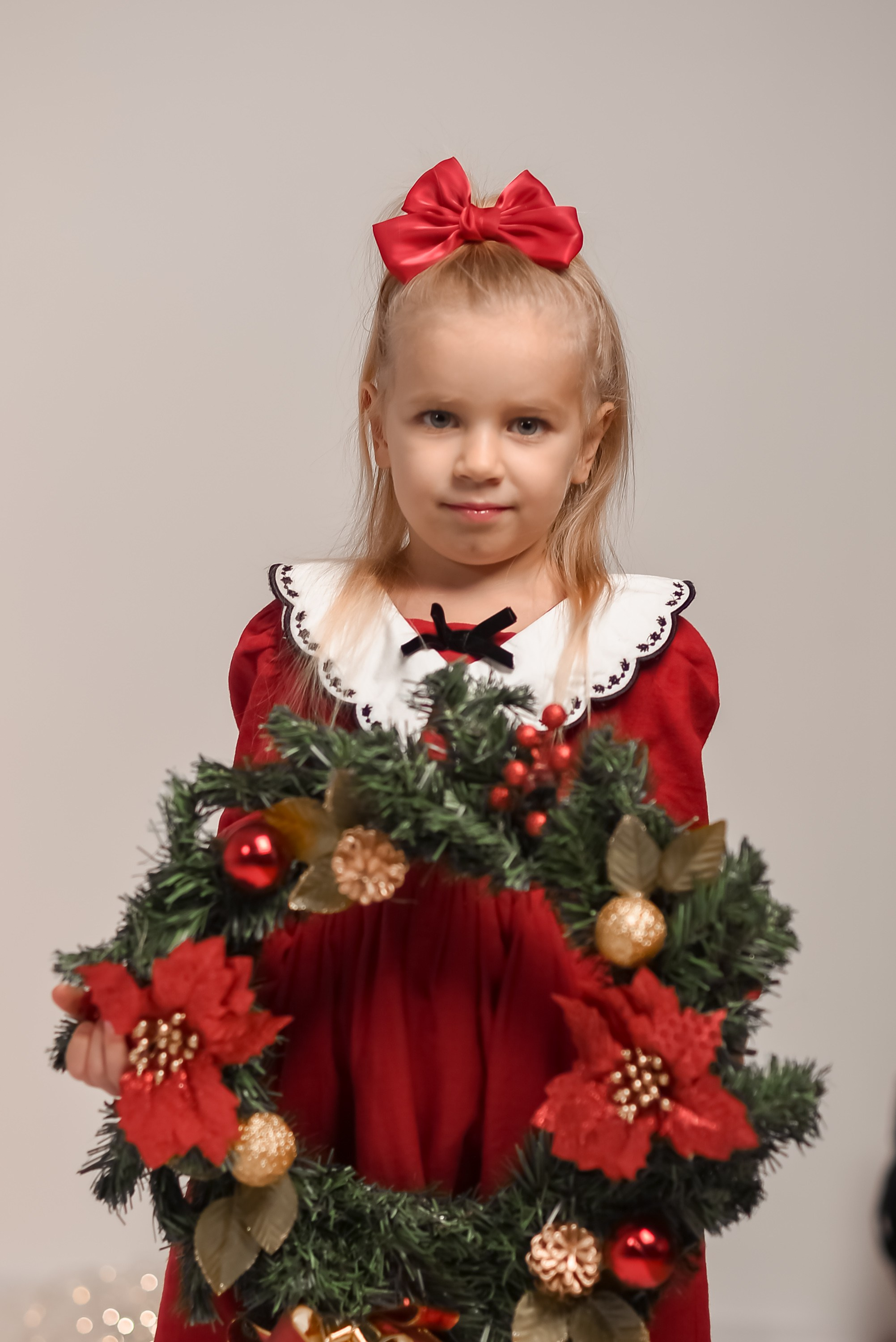 Новогодняя семейная фотосессия 2026 г. Фотограф Тула творческие фотосессии недорого Ольга Ромашина