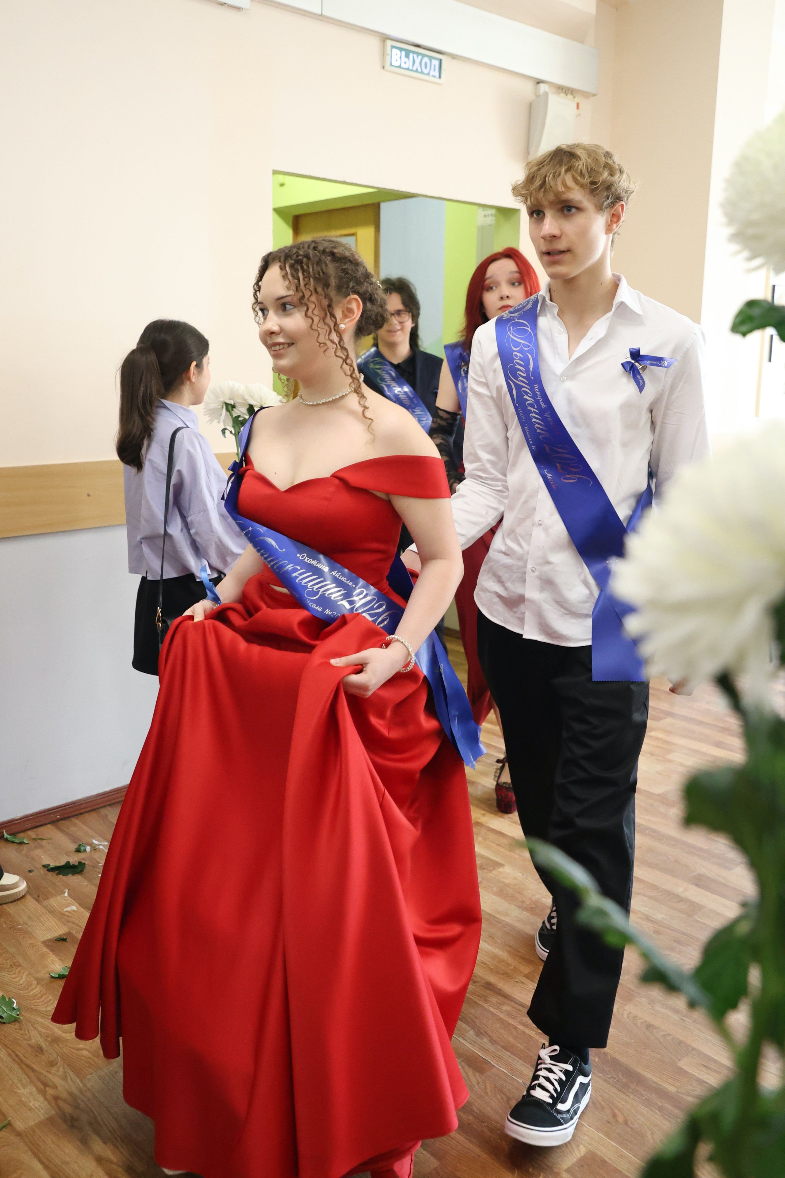 Выпускной в жизнь. Школьные выпускные альбомы в Москве Марина Николаева