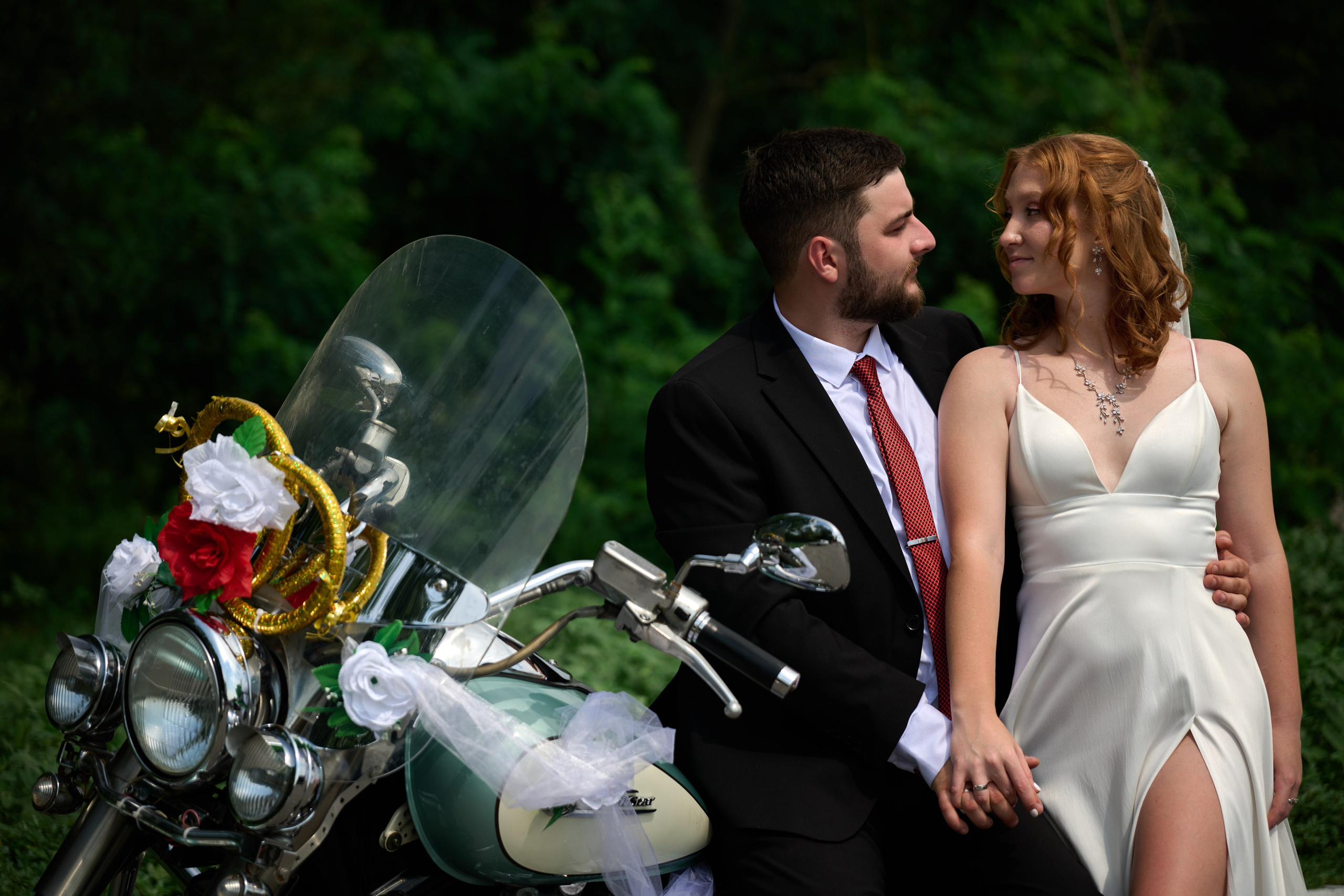 Свадьба Павла и Анастасии на тему мотоцикл — свобода. Профессиональный фотограф Старый Оскол, Губкин — свадьба, венчание, крещение, юбилей и день рождения