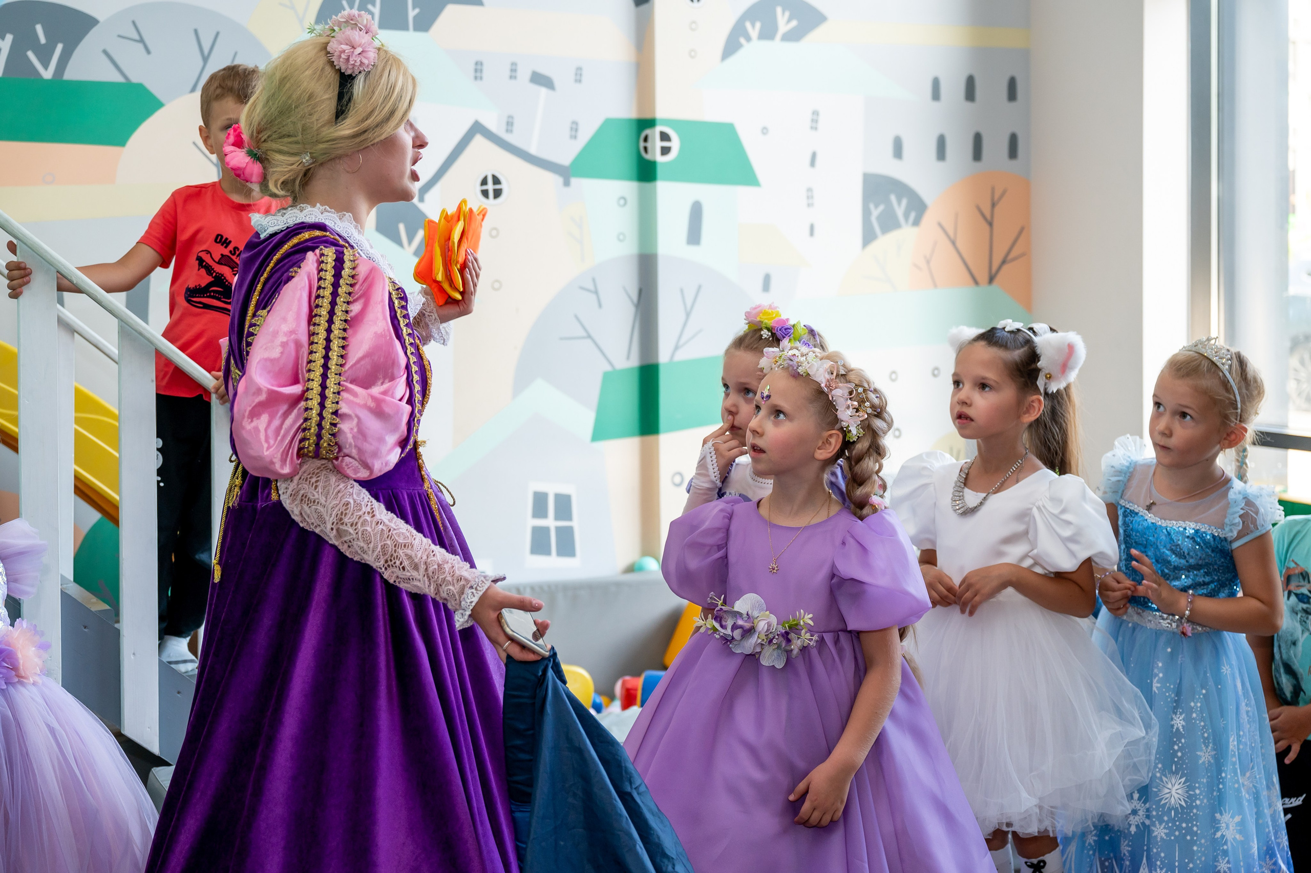 ДР в лофте с фокусником