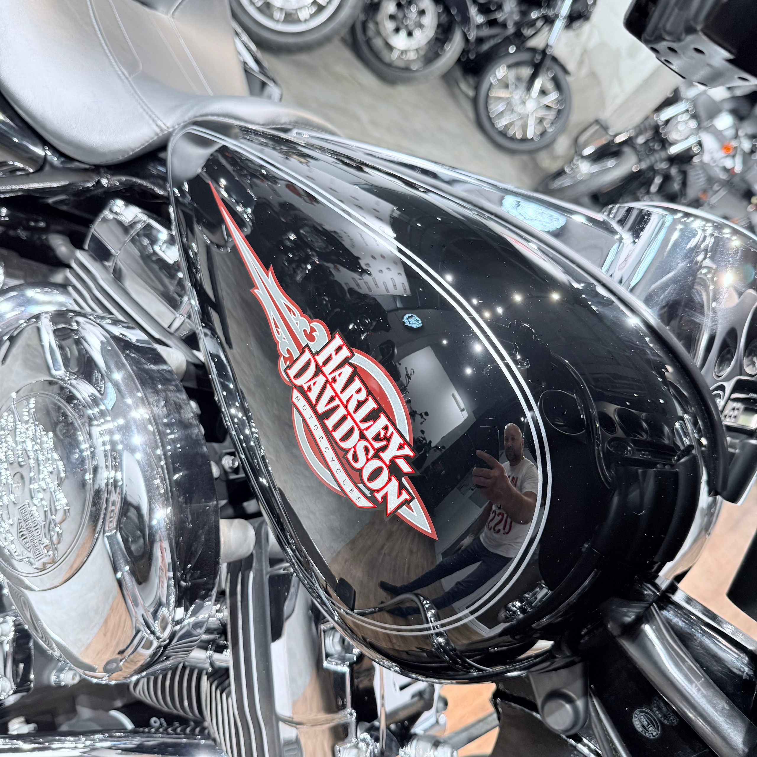 2010 Street Glide АВS Vivid Вlаck. Hello Davidson, Москва. Только хорошие мотоциклы…