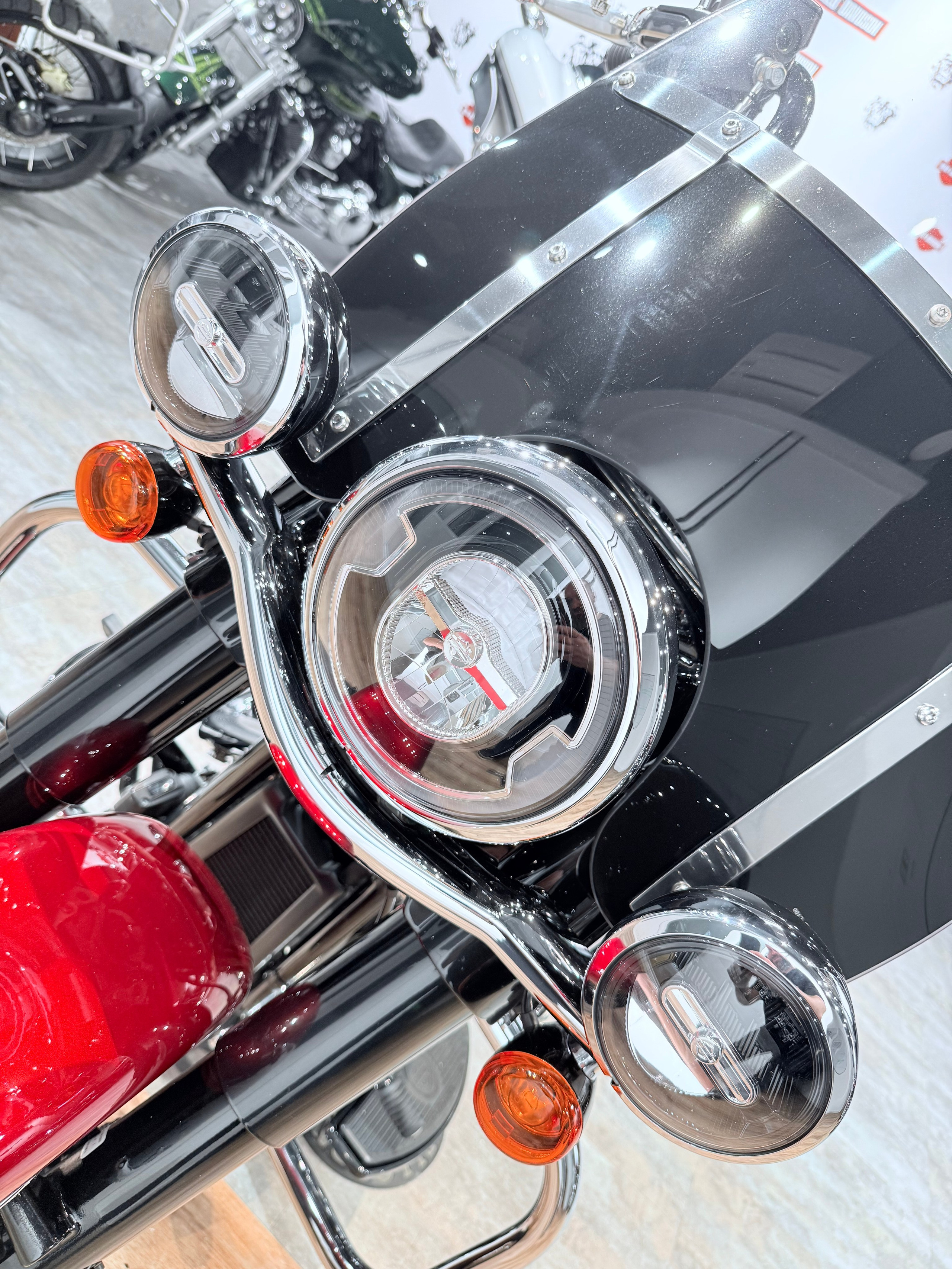 Мотоциклы Harley-Davidson 2018 Heritage Limited (Softail)  — купить мотоцикл. Hello Davidson, Москва. Только хорошие мотоциклы…